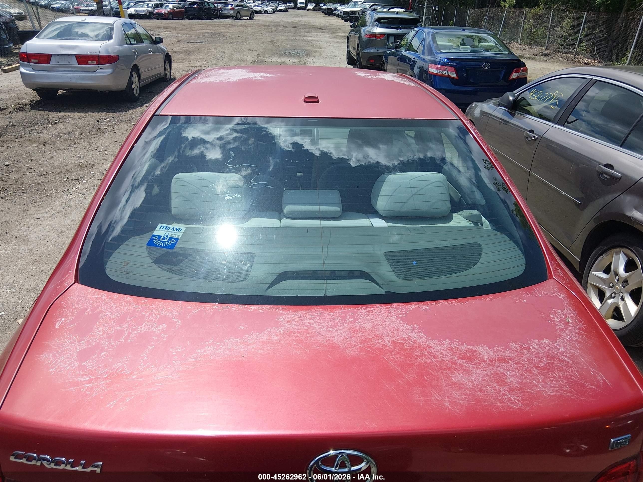 2010 Toyota Corolla Le Red vin: 1NXBU4EE2AZ207441