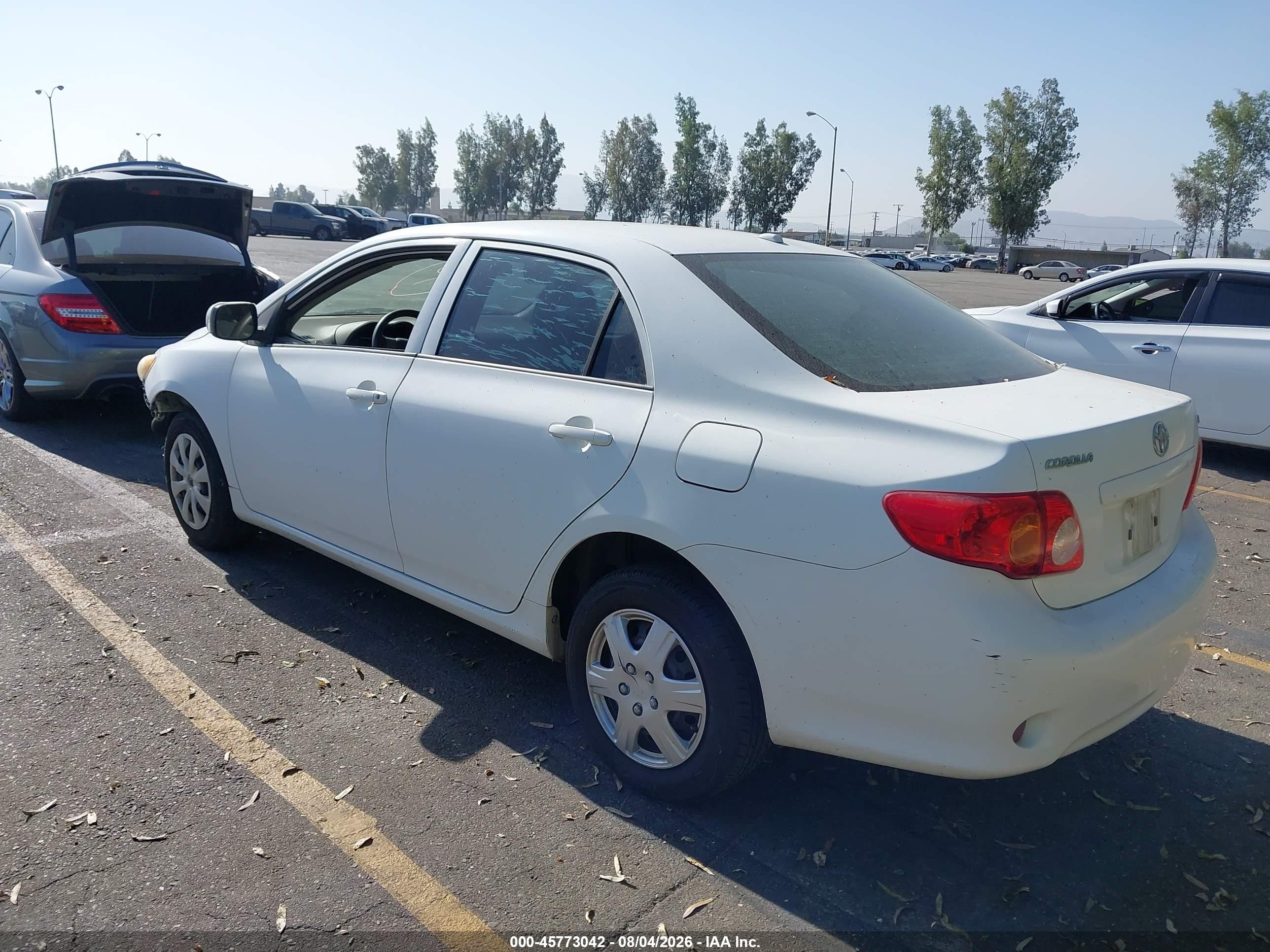 2010 Toyota Corolla Le White vin: 1NXBU4EE2AZ208220