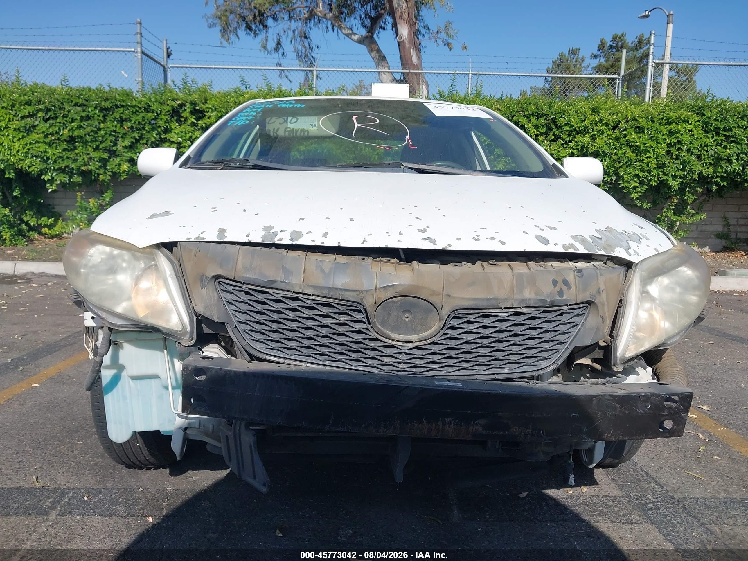 2010 Toyota Corolla Le White vin: 1NXBU4EE2AZ208220