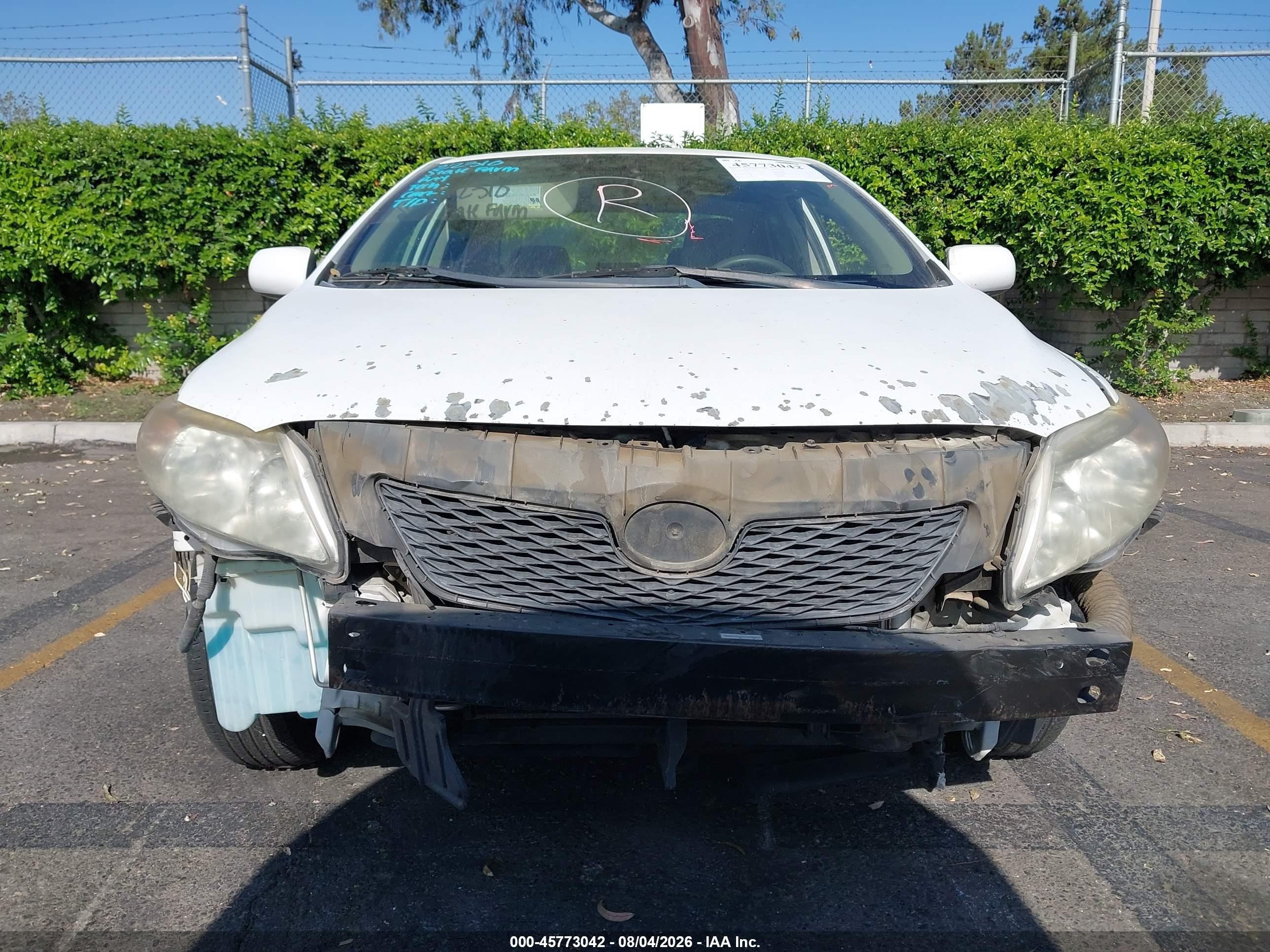 2010 Toyota Corolla Le White vin: 1NXBU4EE2AZ208220