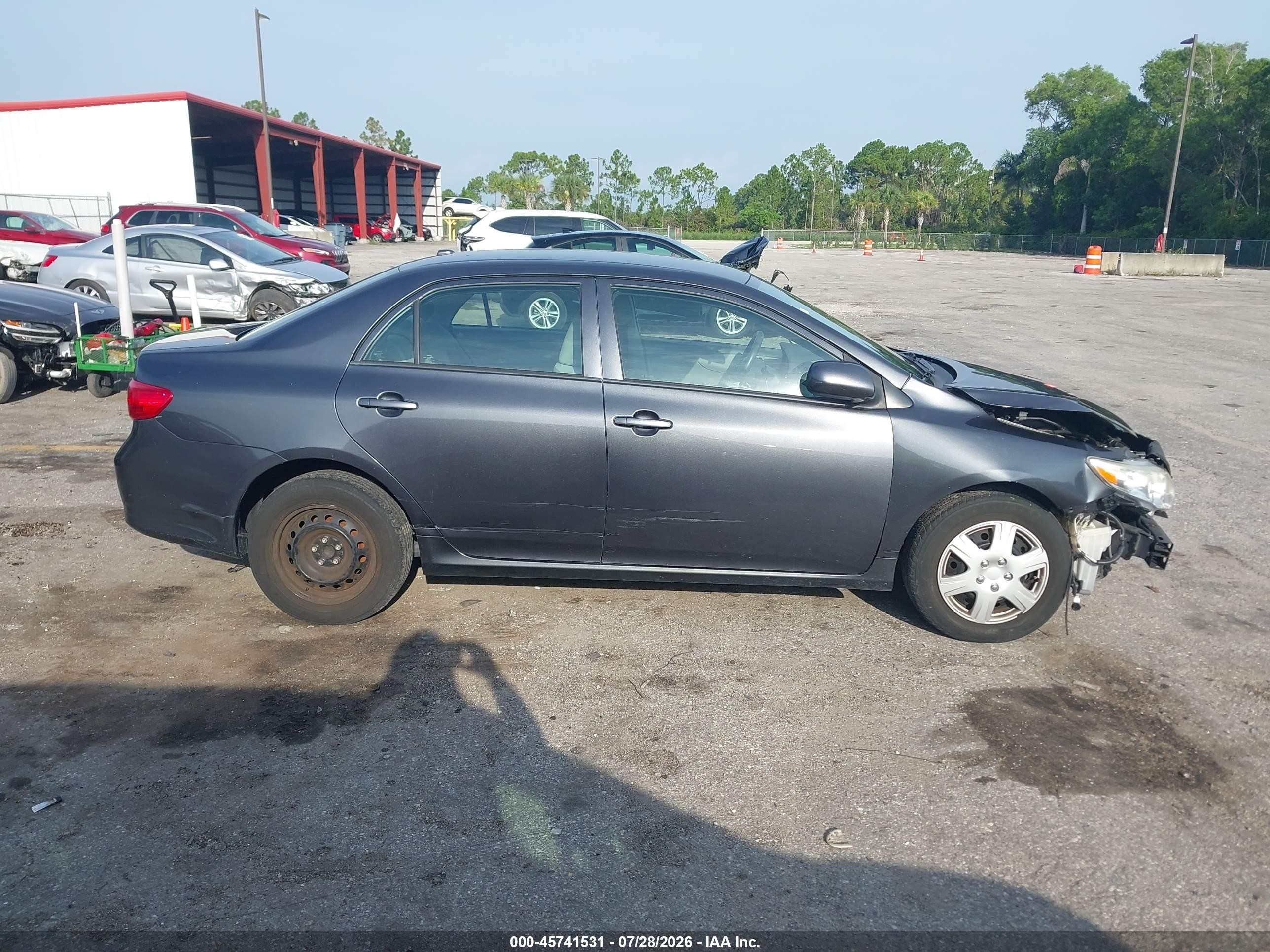 2010 Toyota Corolla Le Gray vin: 1NXBU4EE2AZ213871