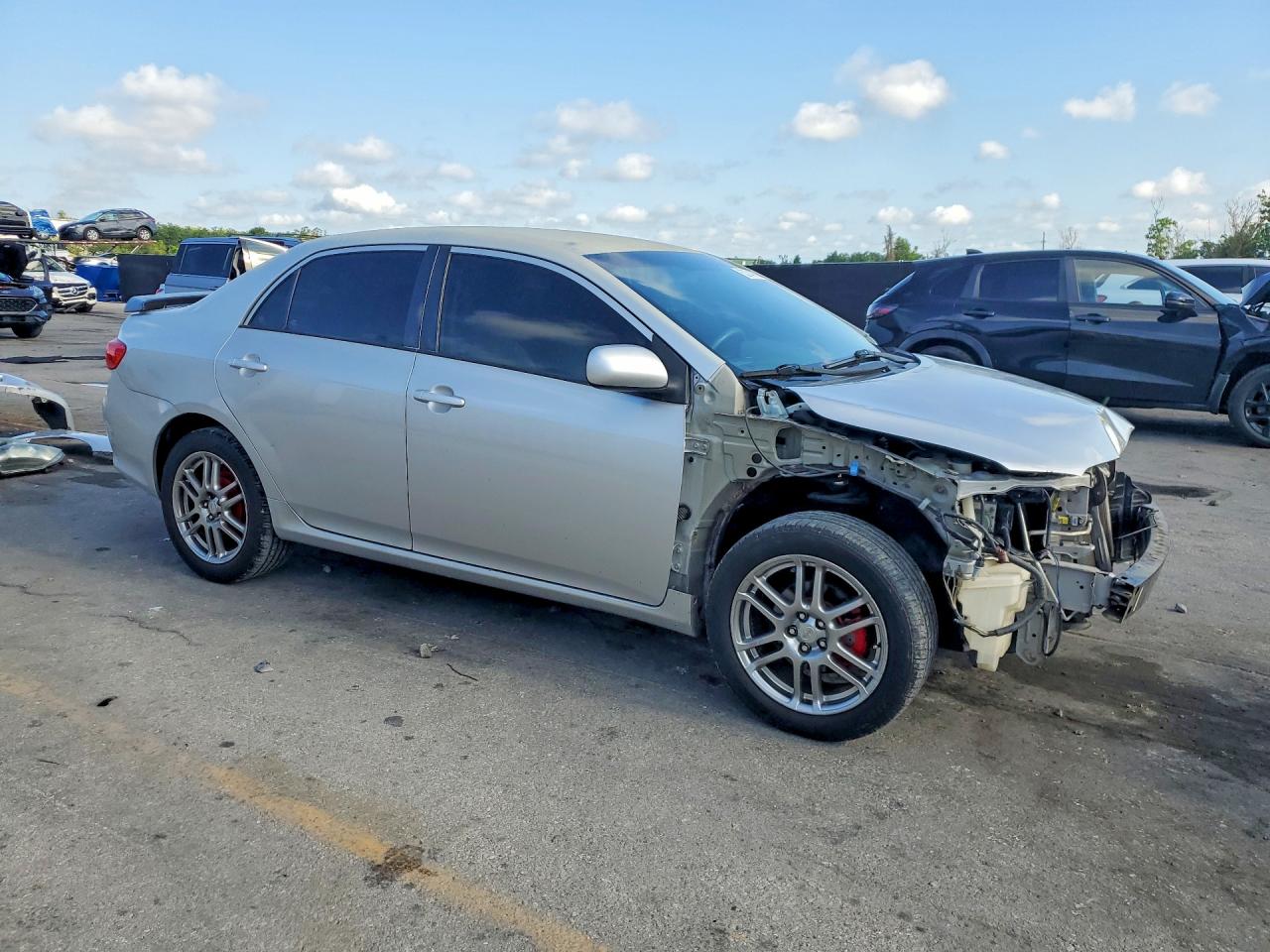 2010 Toyota Corolla Le Серебряный vin: 1NXBU4EE2AZ229293