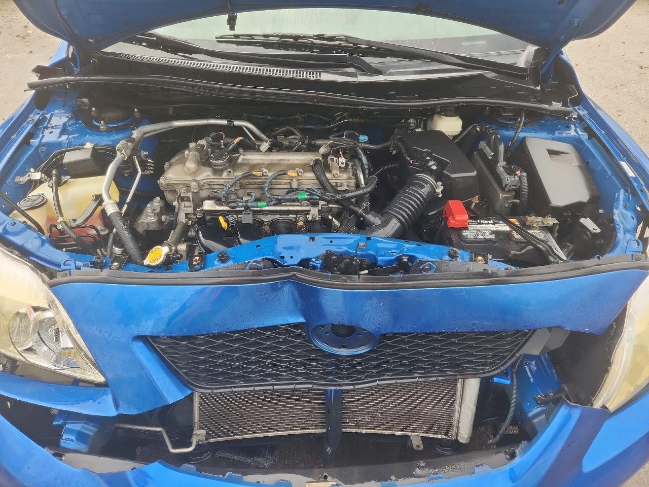 2010 Toyota Corolla Le Blue vin: 1NXBU4EE2AZ239774