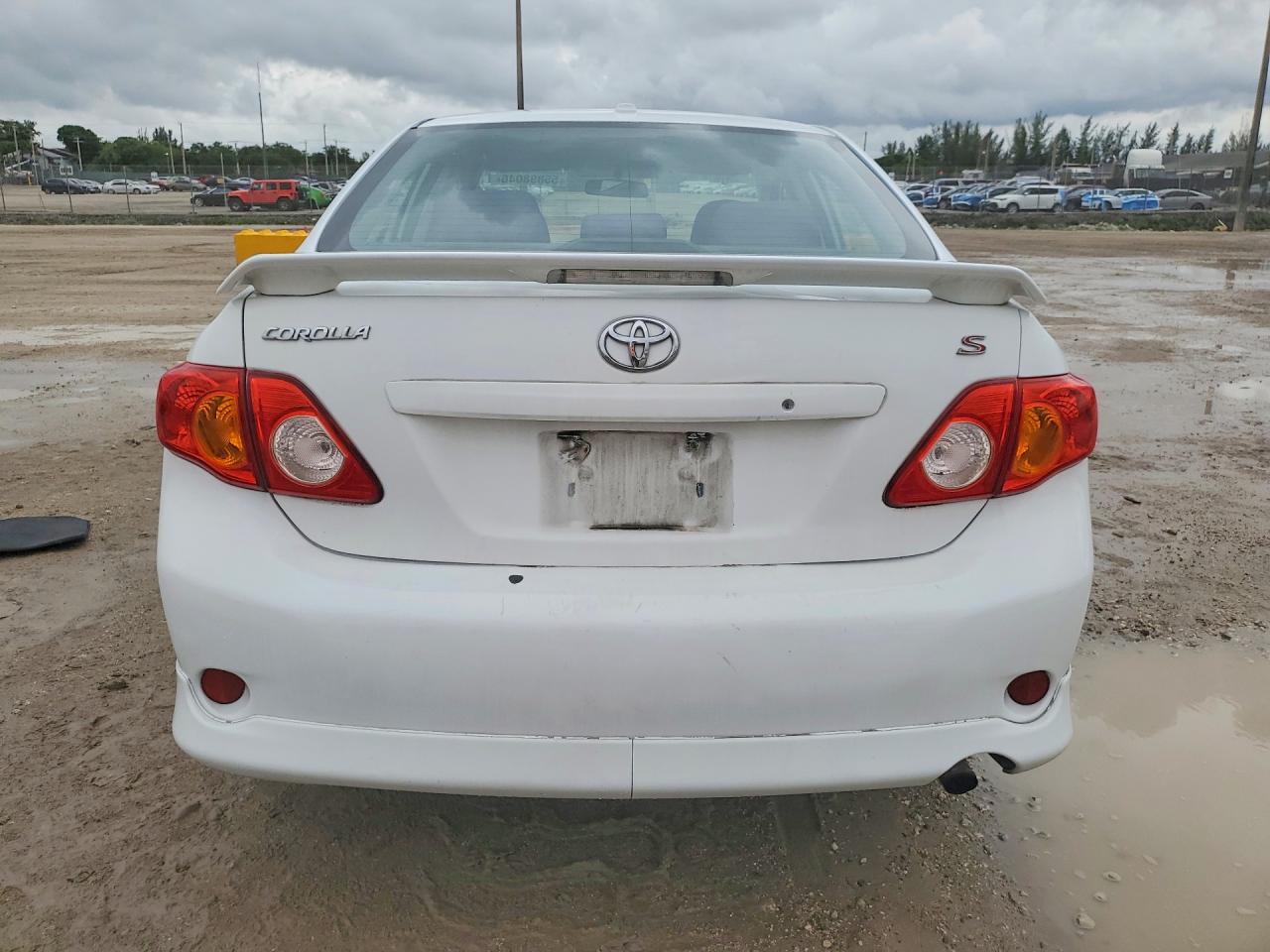 2010 Toyota Corolla S White vin: 1NXBU4EE2AZ250712