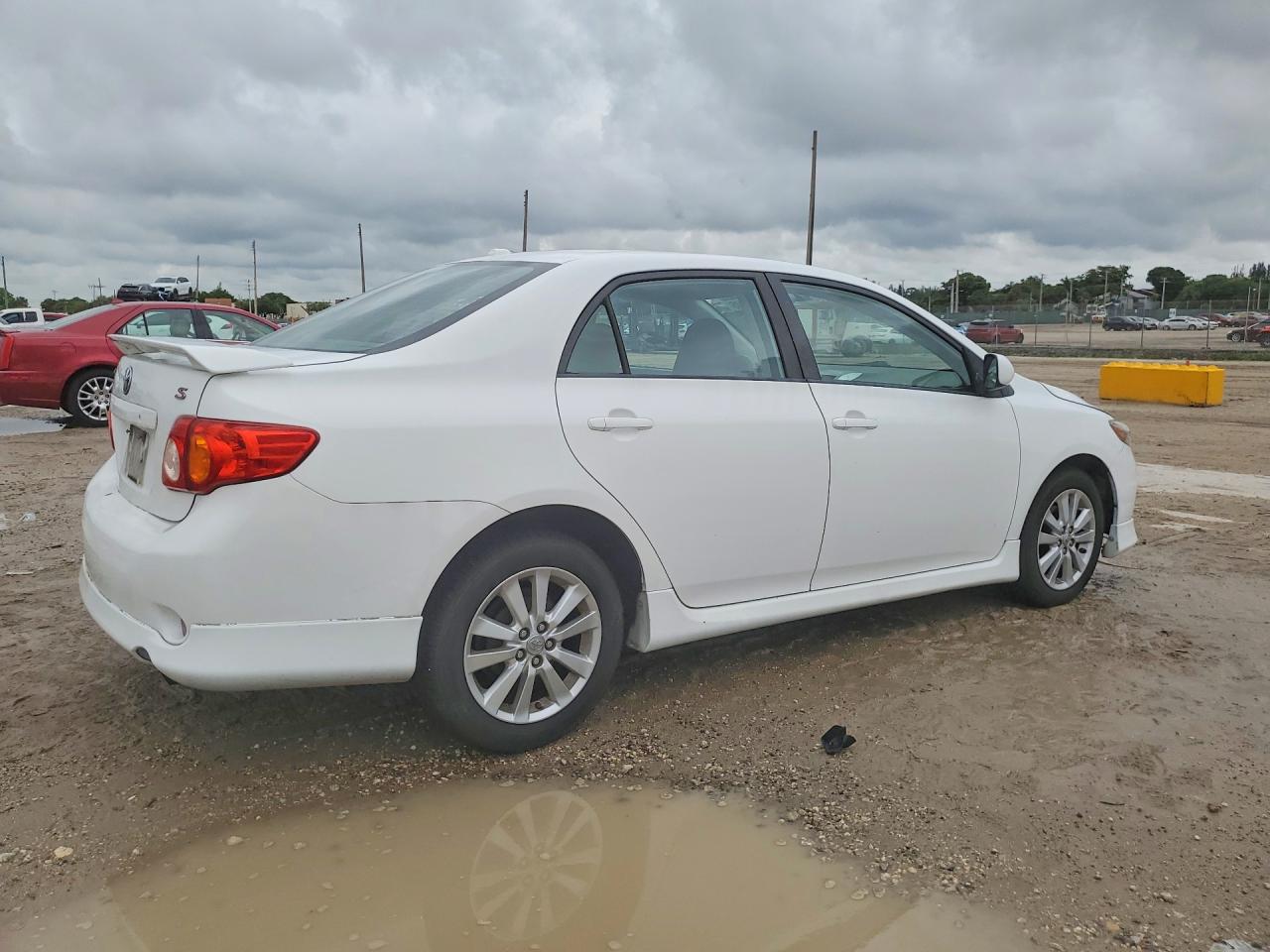 2010 Toyota Corolla S White vin: 1NXBU4EE2AZ250712