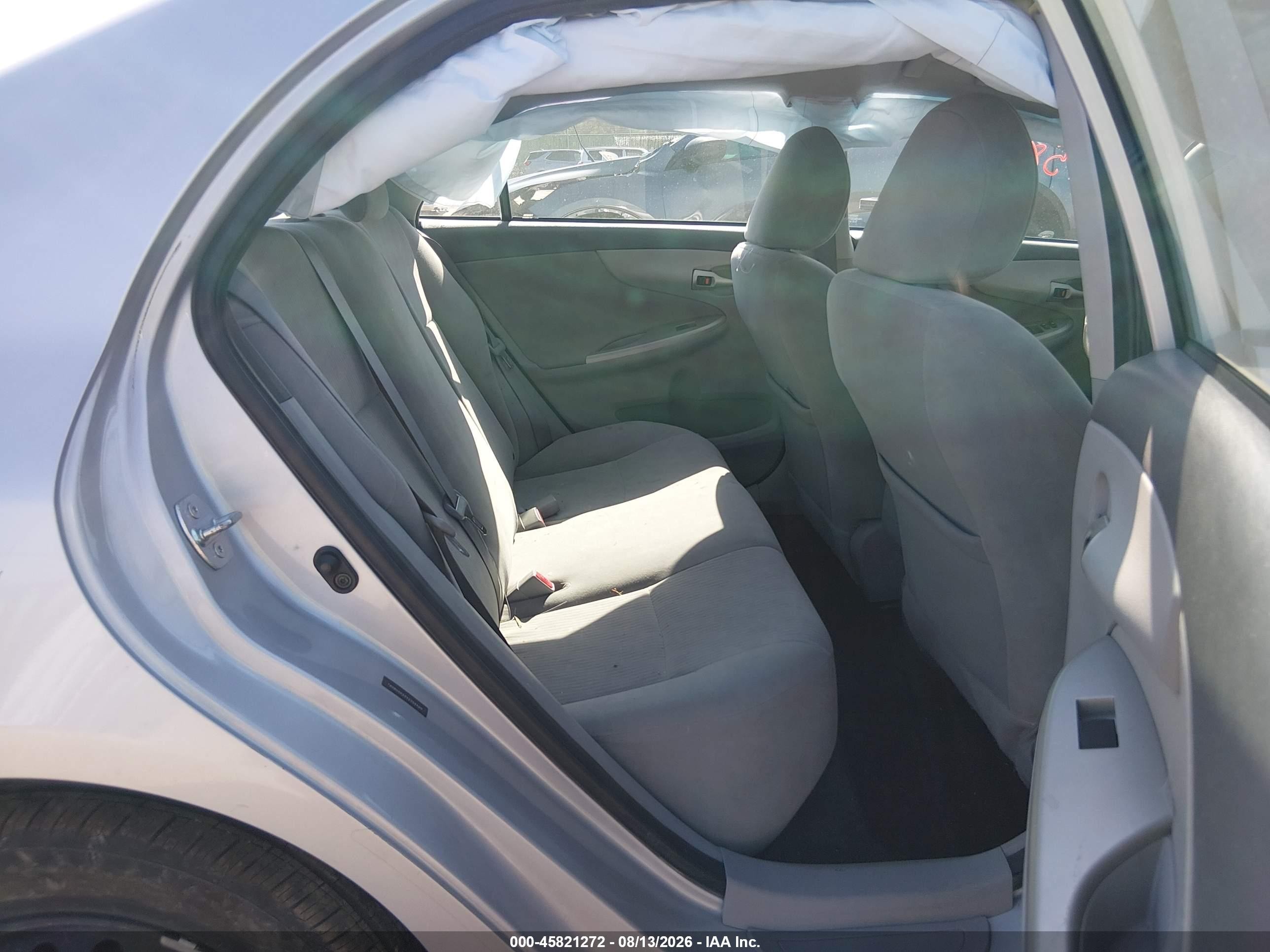2010 Toyota Corolla Le Silver vin: 1NXBU4EE2AZ262469