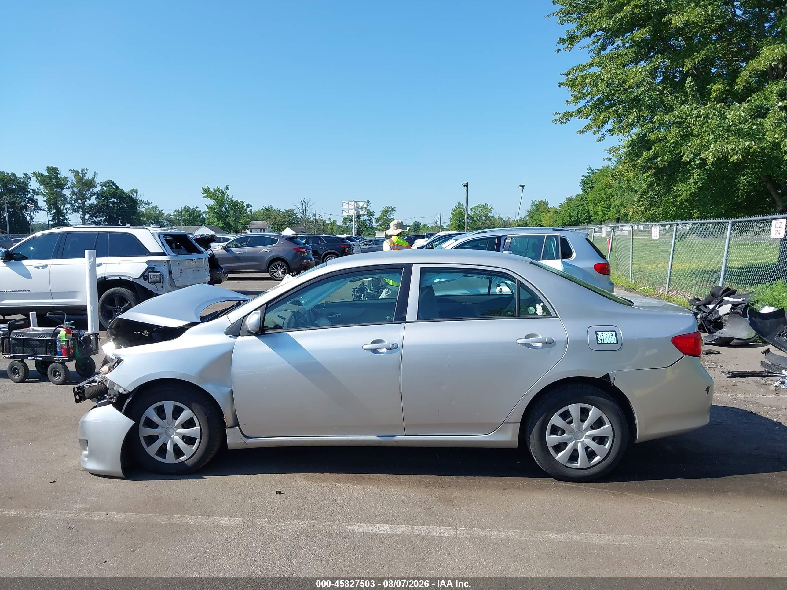 2010 Toyota Corolla Le Silver vin: 1NXBU4EE2AZ271821