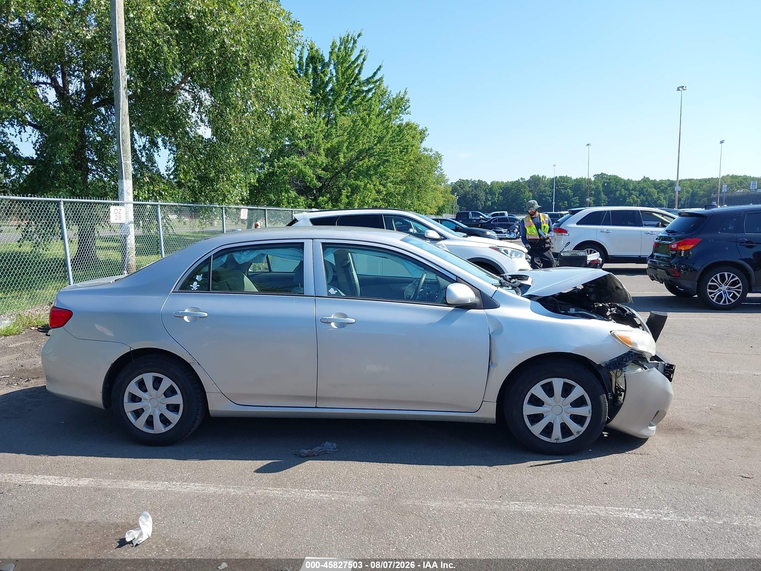 2010 Toyota Corolla Le Silver vin: 1NXBU4EE2AZ271821