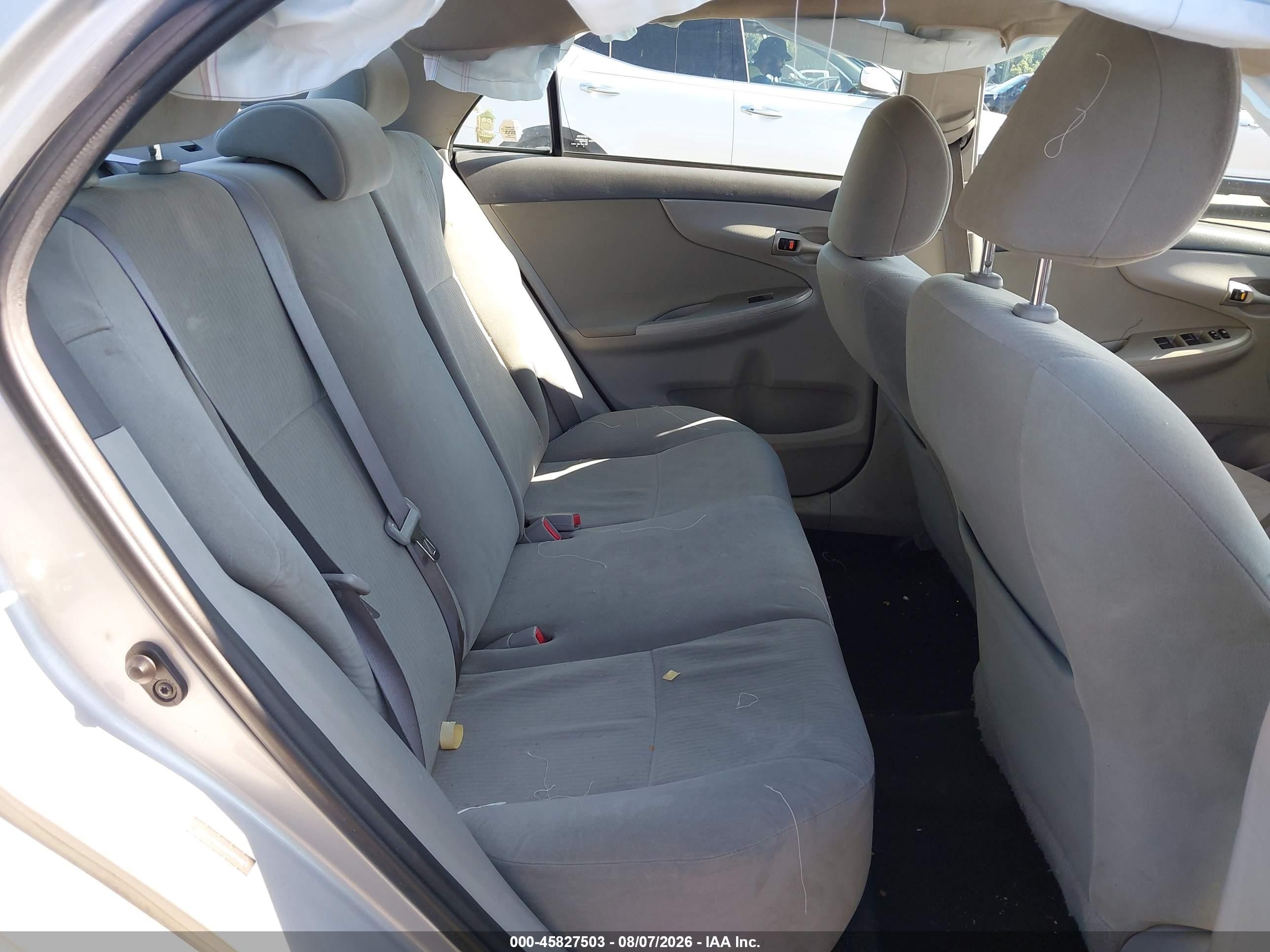 2010 Toyota Corolla Le Silver vin: 1NXBU4EE2AZ271821