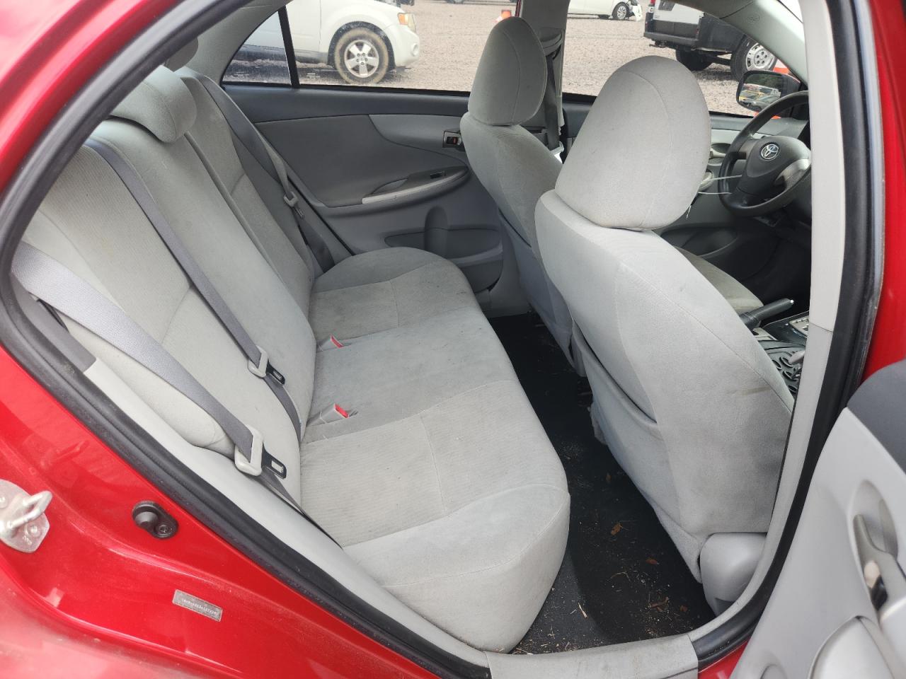 2010 Toyota Corolla Le Red vin: 1NXBU4EE2AZ272290