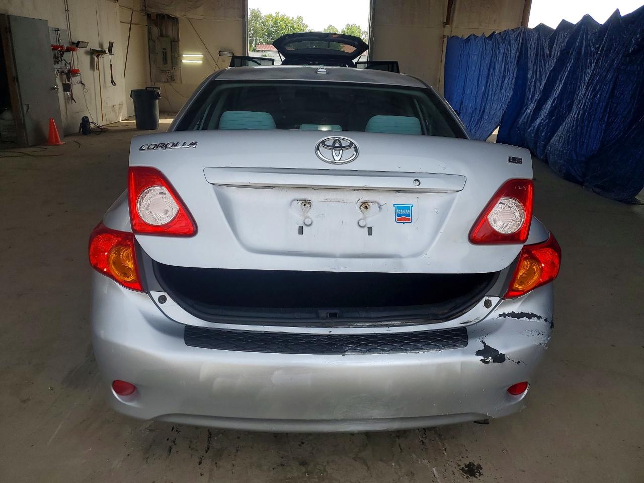 2010 Toyota Corolla Le Silver vin: 1NXBU4EE2AZ286688