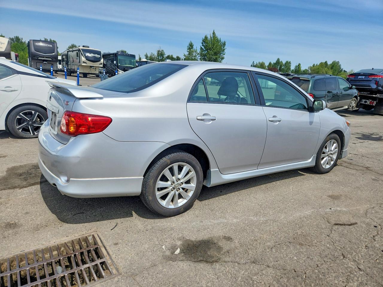2010 Toyota Corolla S Silver vin: 1NXBU4EE2AZ292040