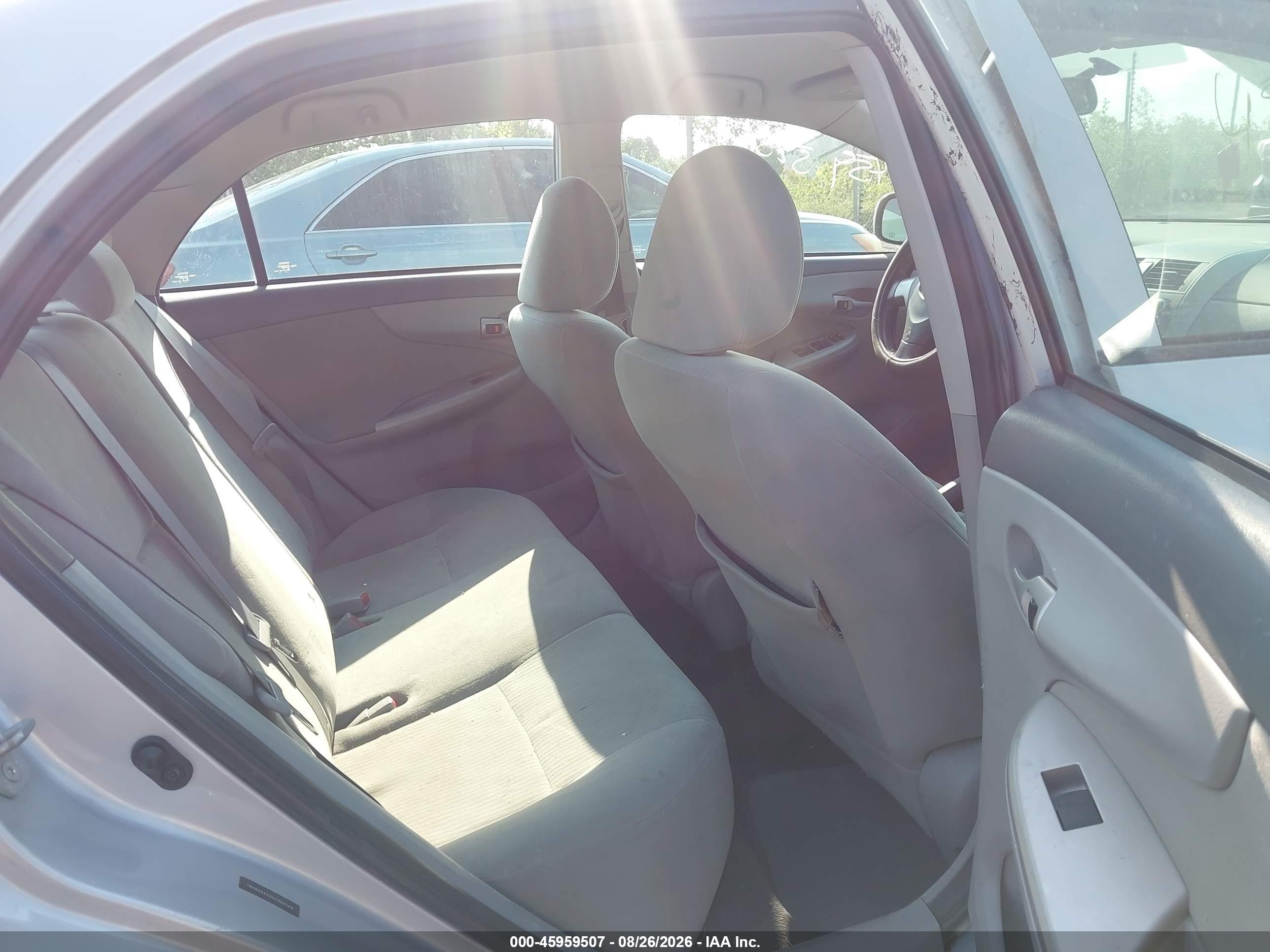2010 Toyota Corolla Le Gray vin: 1NXBU4EE2AZ302548