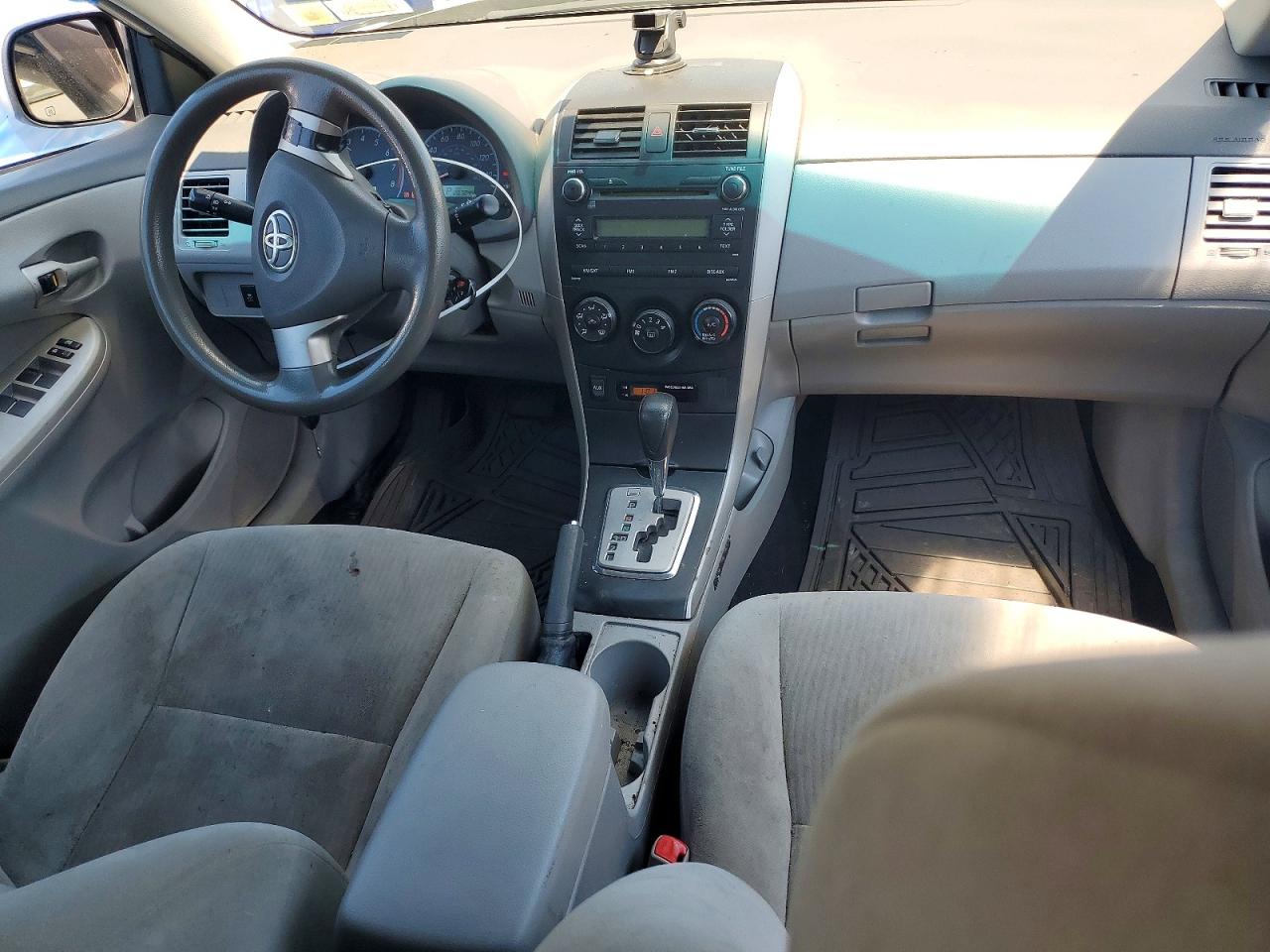 2010 Toyota Corolla Le Silver vin: 1NXBU4EE2AZ303716