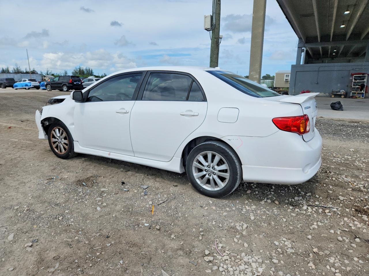2010 Toyota Corolla S White vin: 1NXBU4EE2AZ305563