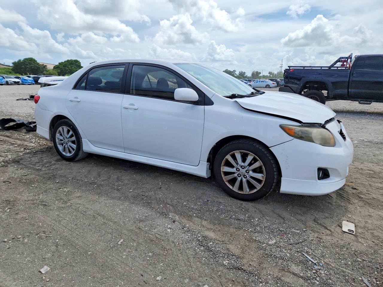 2010 Toyota Corolla S White vin: 1NXBU4EE2AZ305563