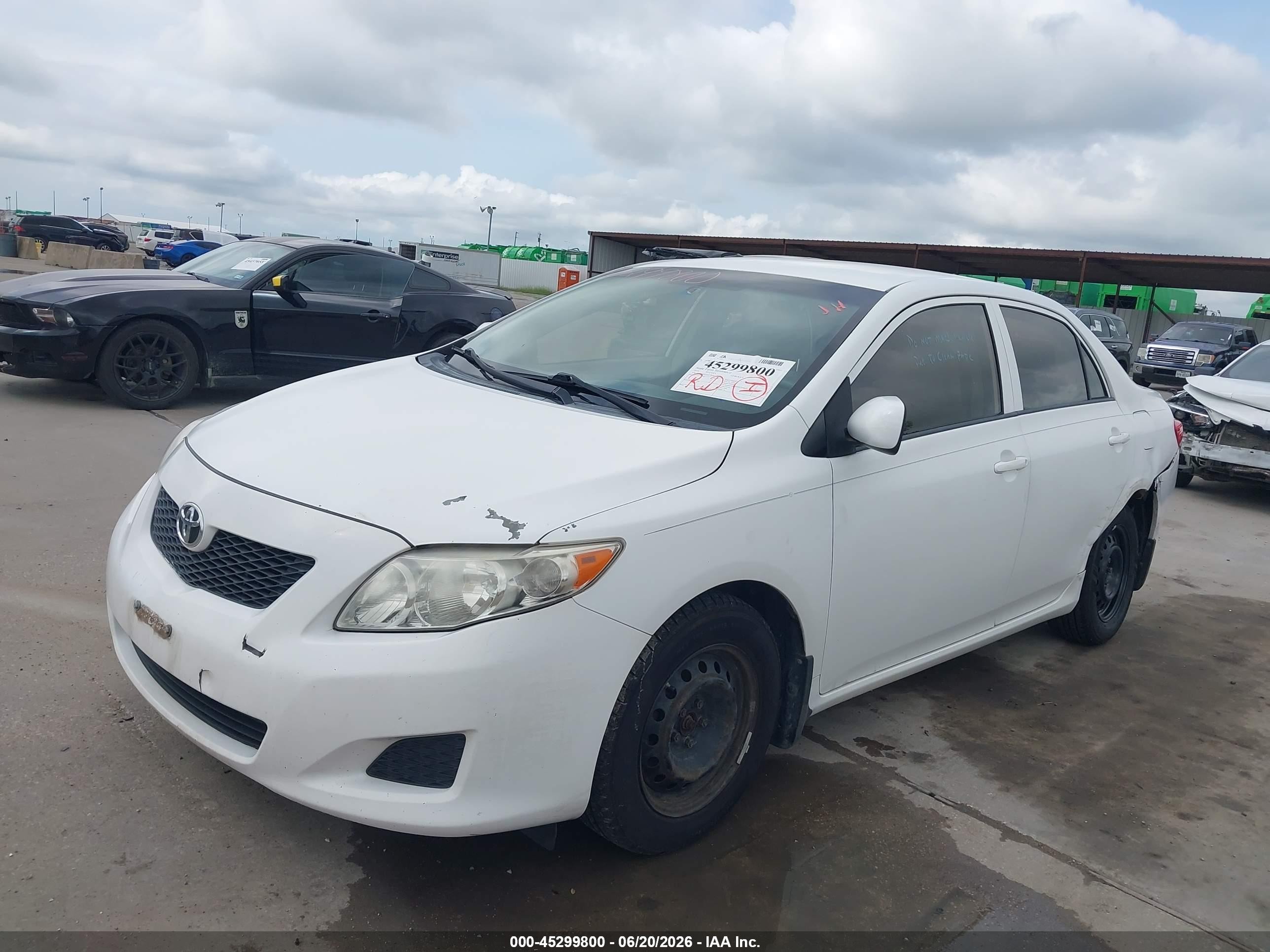 2010 Toyota Corolla Le White vin: 1NXBU4EE2AZ308687