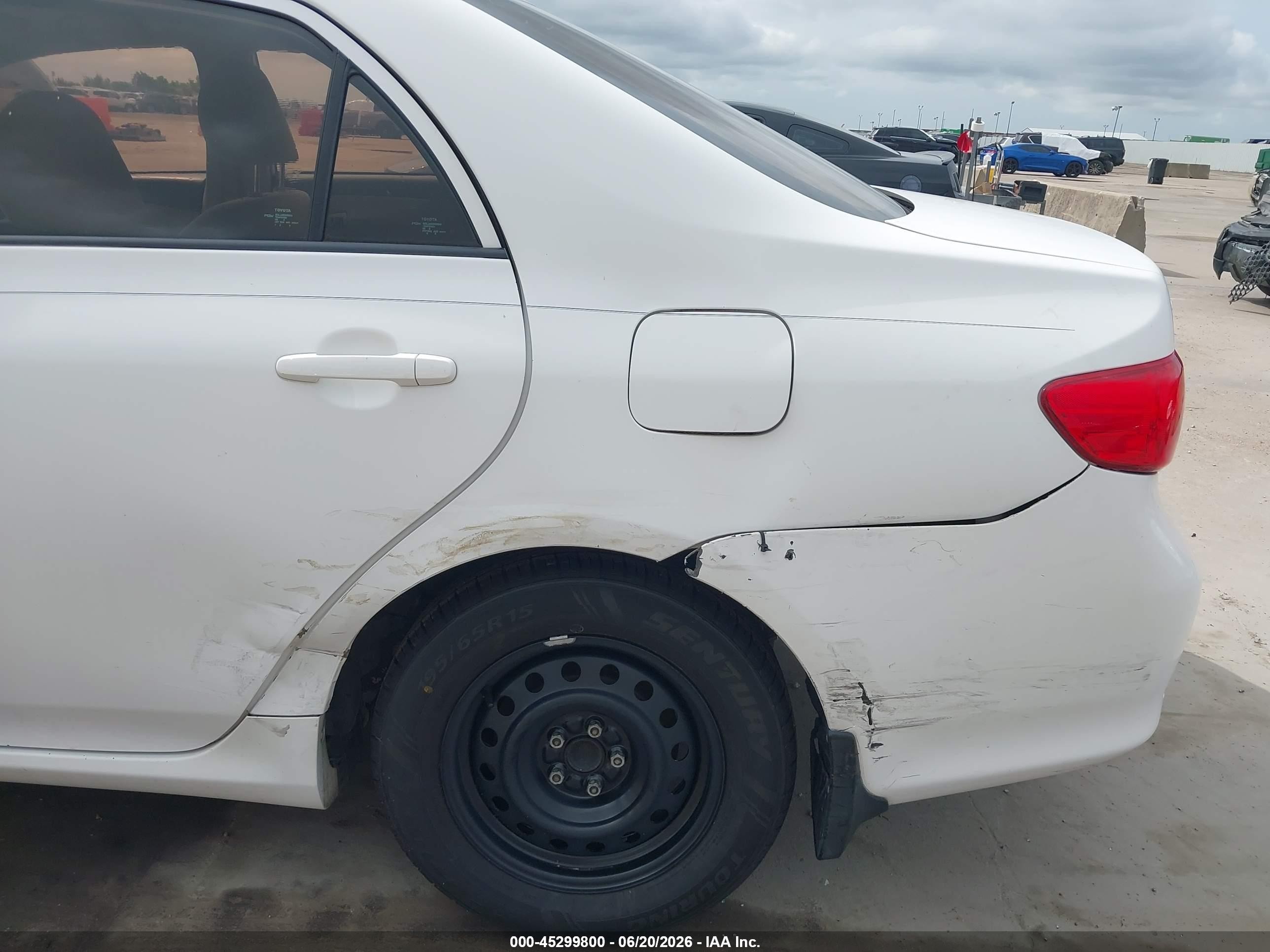 2010 Toyota Corolla Le White vin: 1NXBU4EE2AZ308687