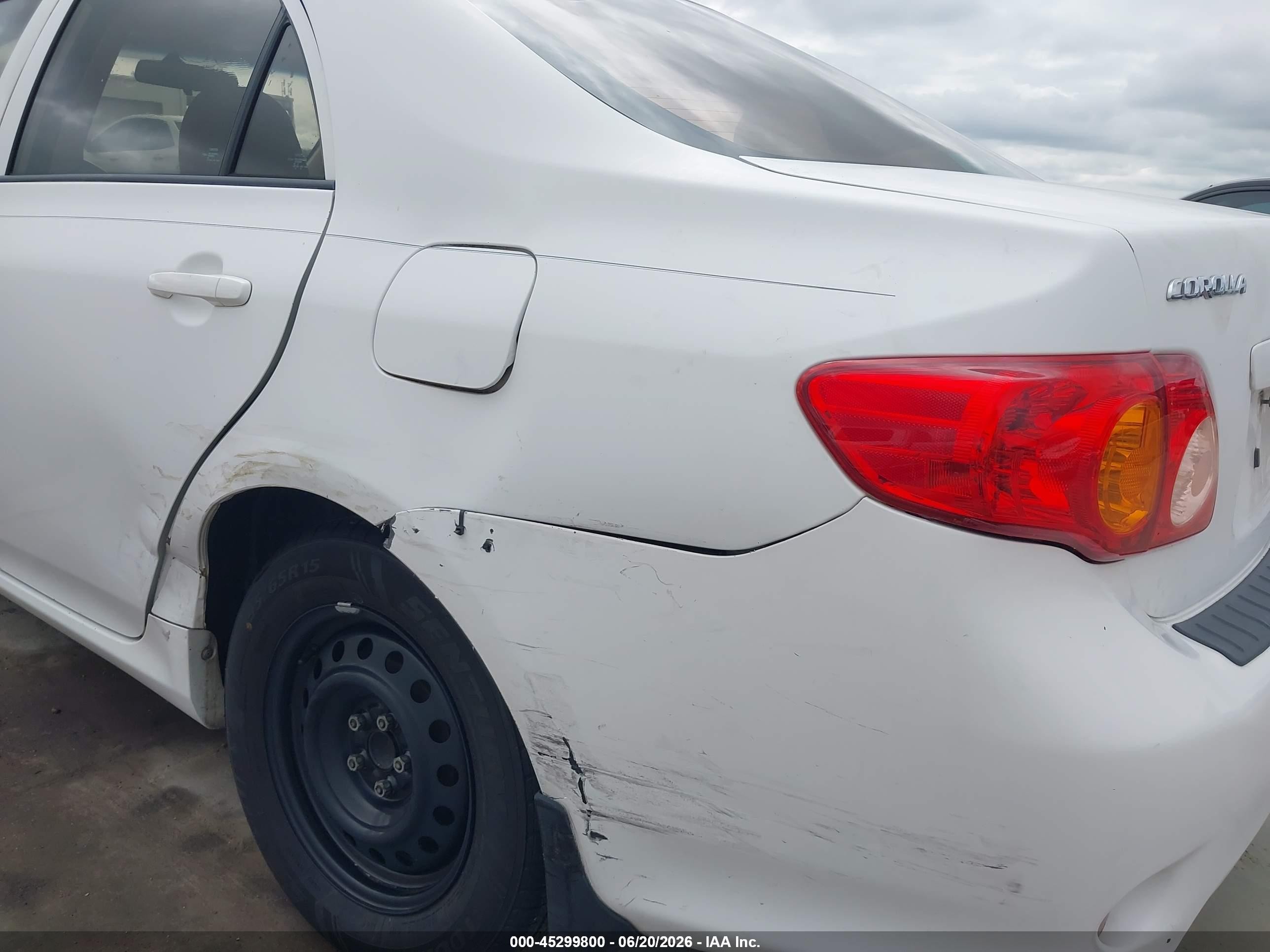 2010 Toyota Corolla Le White vin: 1NXBU4EE2AZ308687