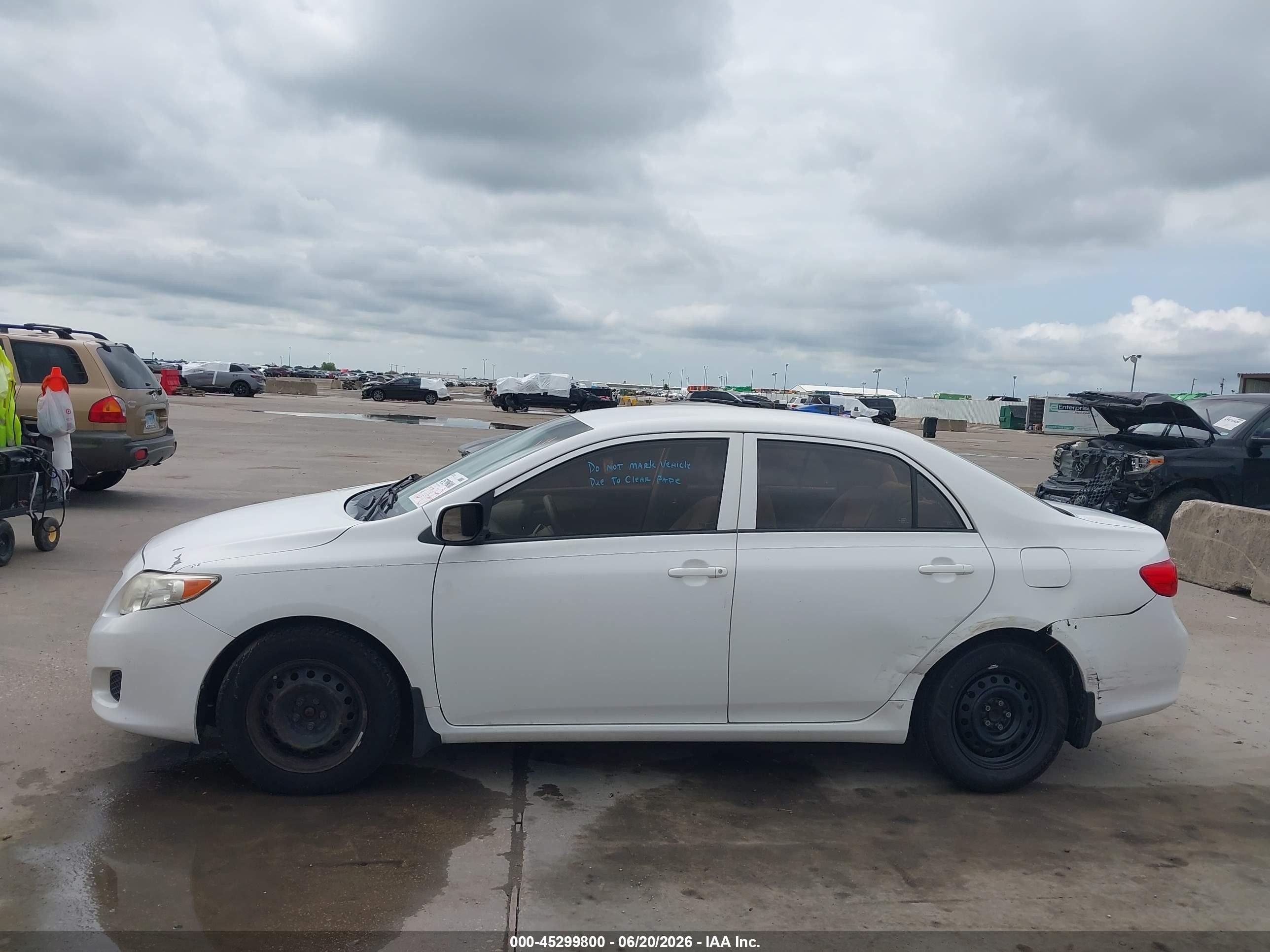 2010 Toyota Corolla Le White vin: 1NXBU4EE2AZ308687