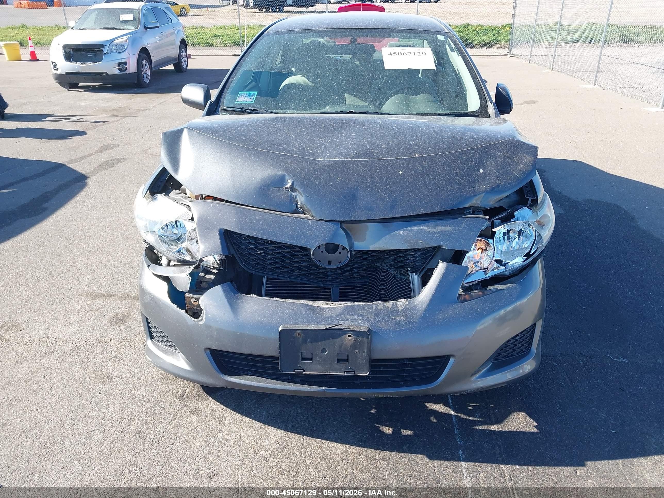 2010 Toyota Corolla Le Gray vin: 1NXBU4EE2AZ311105