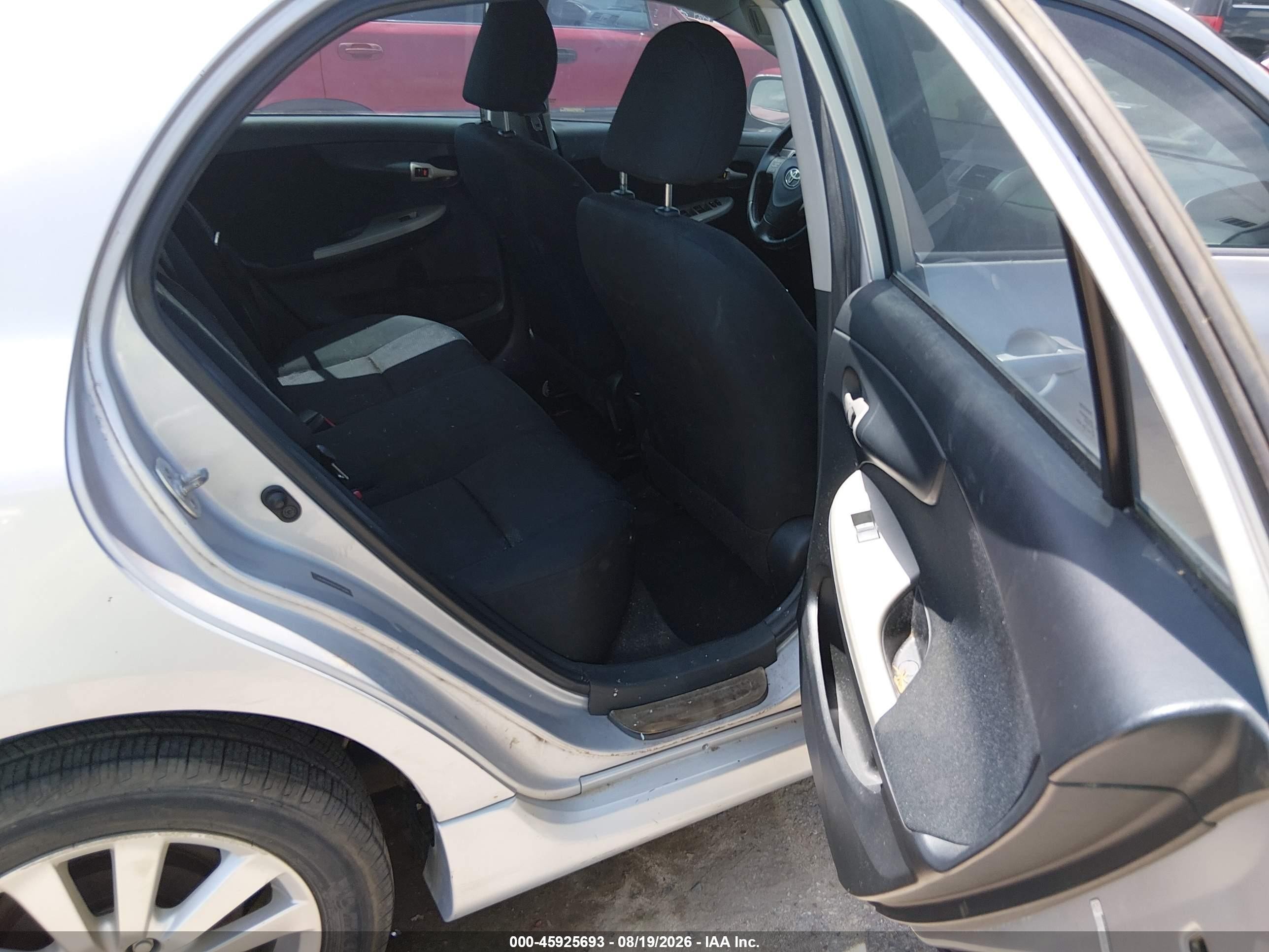 2010 Toyota Corolla S Silver vin: 1NXBU4EE2AZ312366