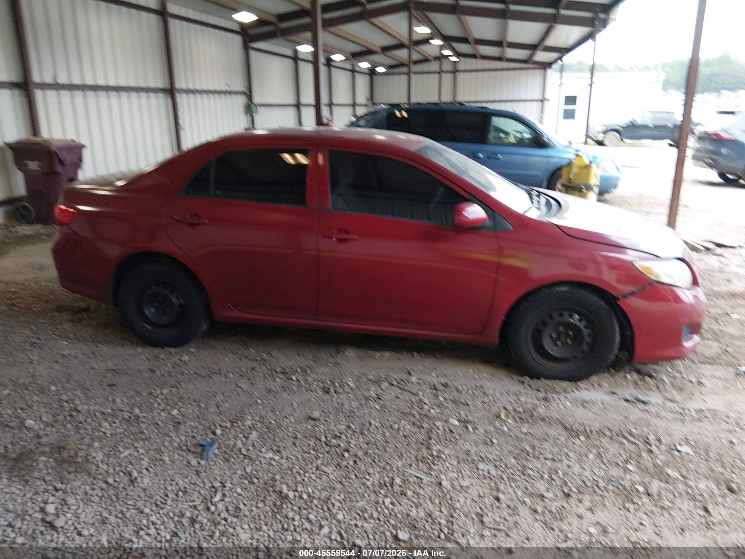 2010 Toyota Corolla Le Red vin: 1NXBU4EE2AZ331757
