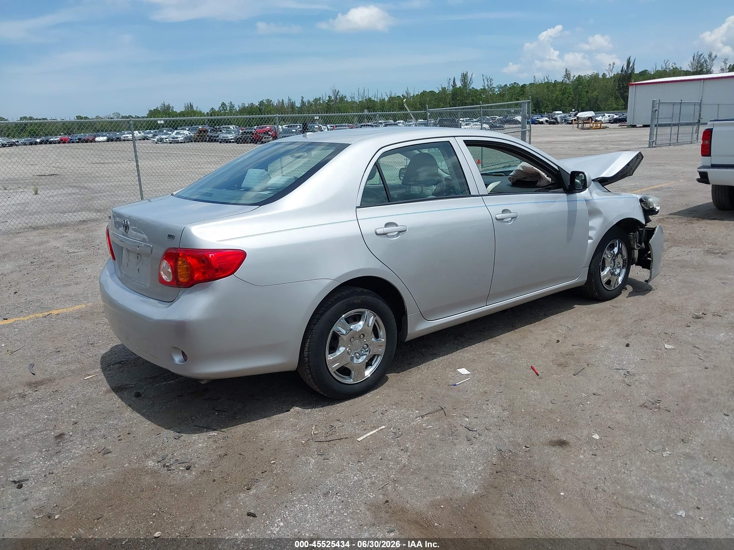 2010 Toyota Corolla Le Silver vin: 1NXBU4EE2AZ340720