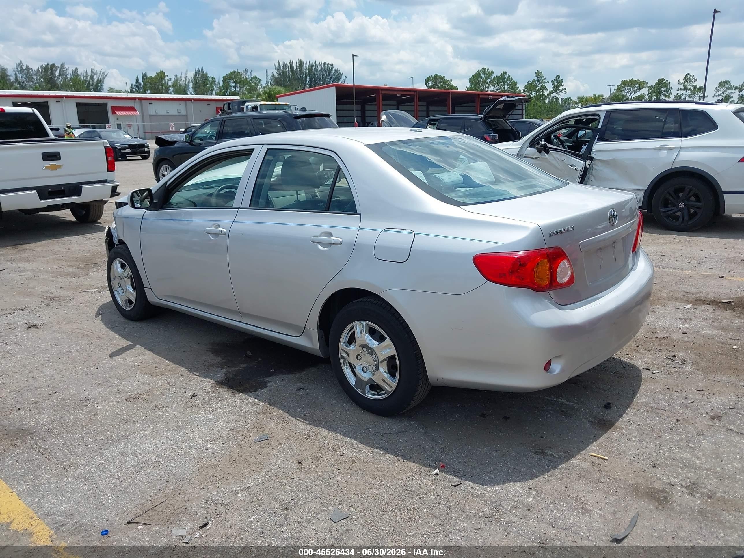 2010 Toyota Corolla Le Silver vin: 1NXBU4EE2AZ340720