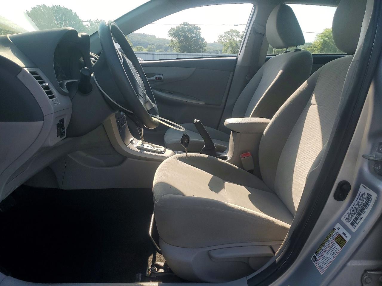 2010 Toyota Corolla Le Серебряный vin: 1NXBU4EE2AZ342404