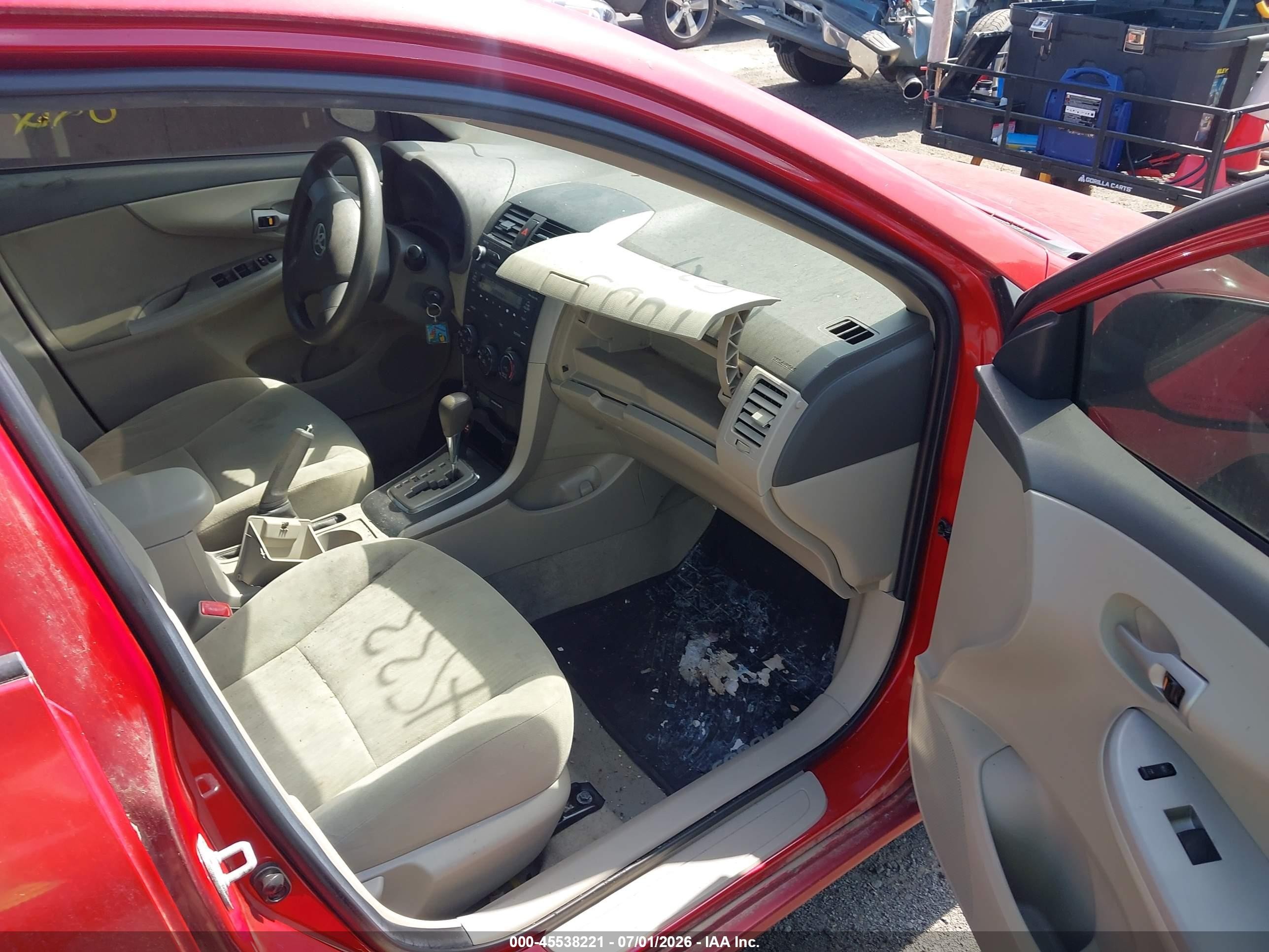 2010 Toyota Corolla Le Red vin: 1NXBU4EE2AZ348056
