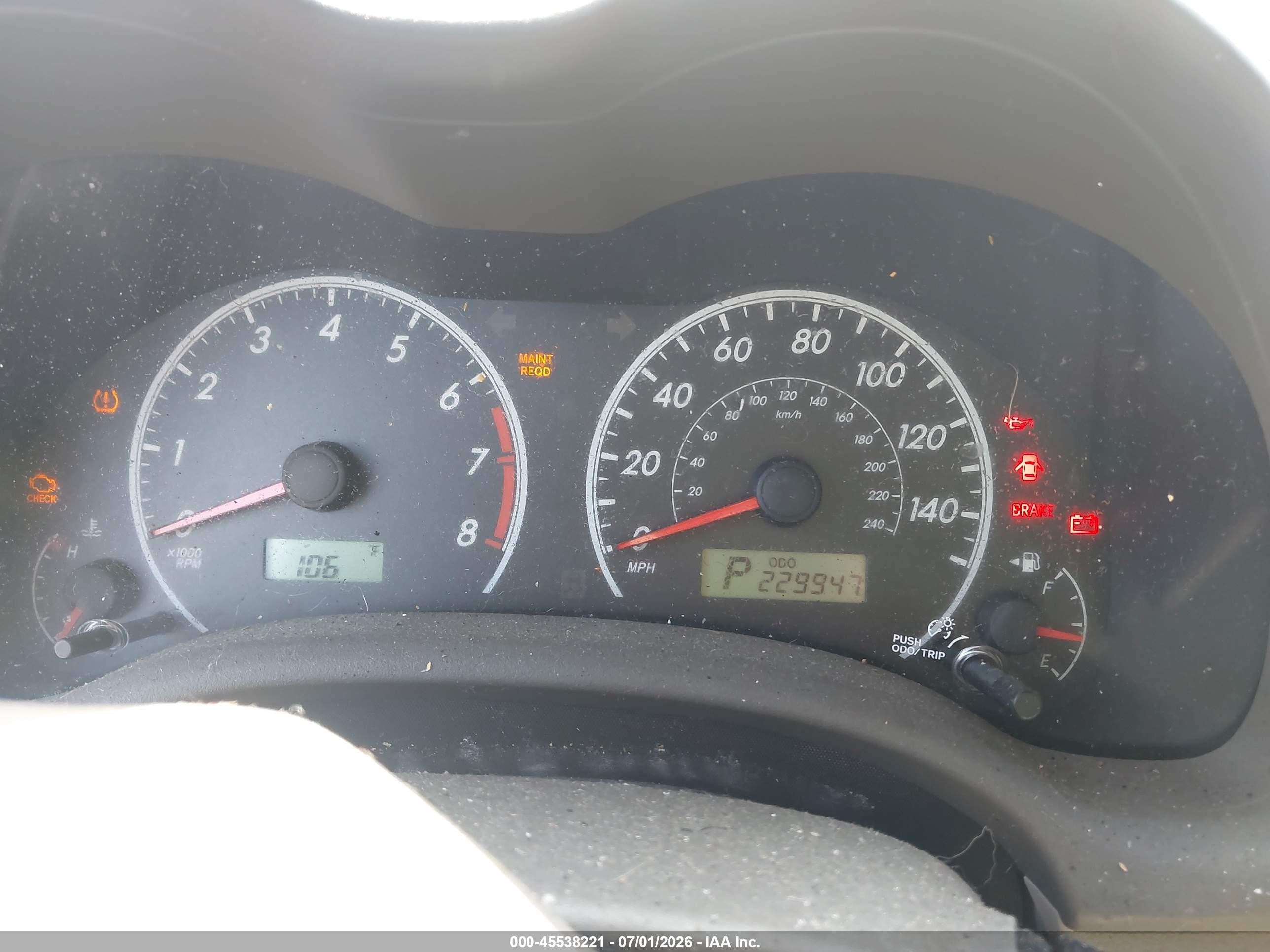 2010 Toyota Corolla Le Red vin: 1NXBU4EE2AZ348056