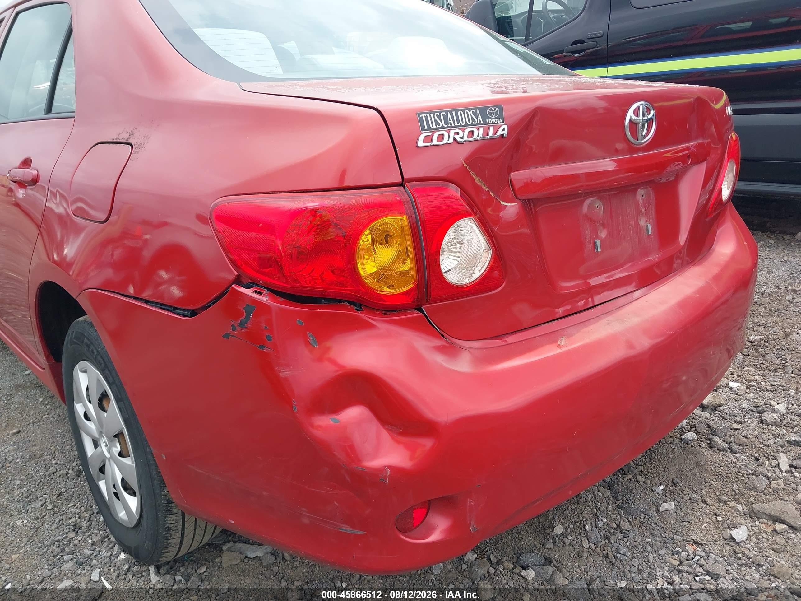 2010 Toyota Corolla Le Red vin: 1NXBU4EE2AZ348834