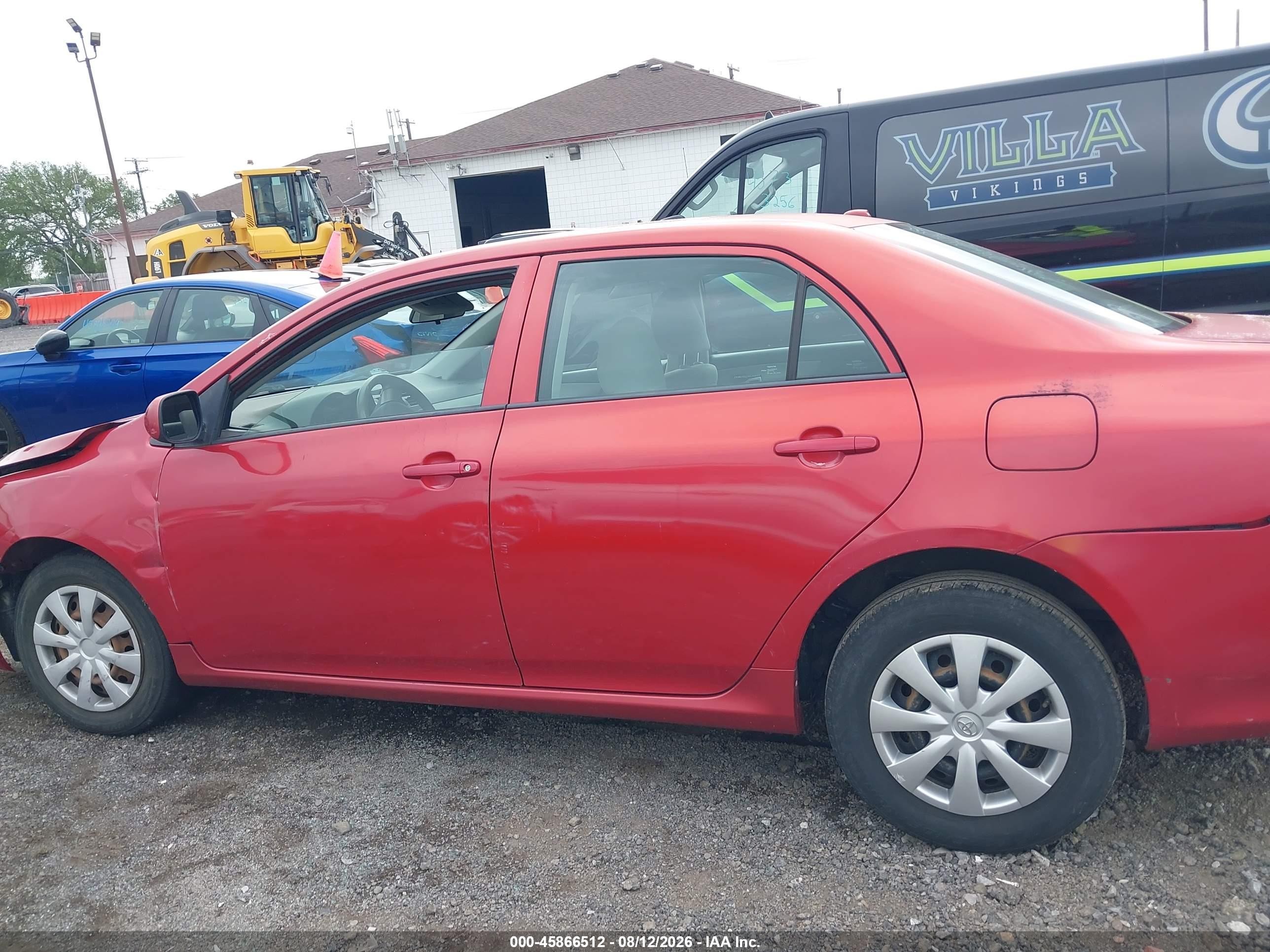 2010 Toyota Corolla Le Red vin: 1NXBU4EE2AZ348834