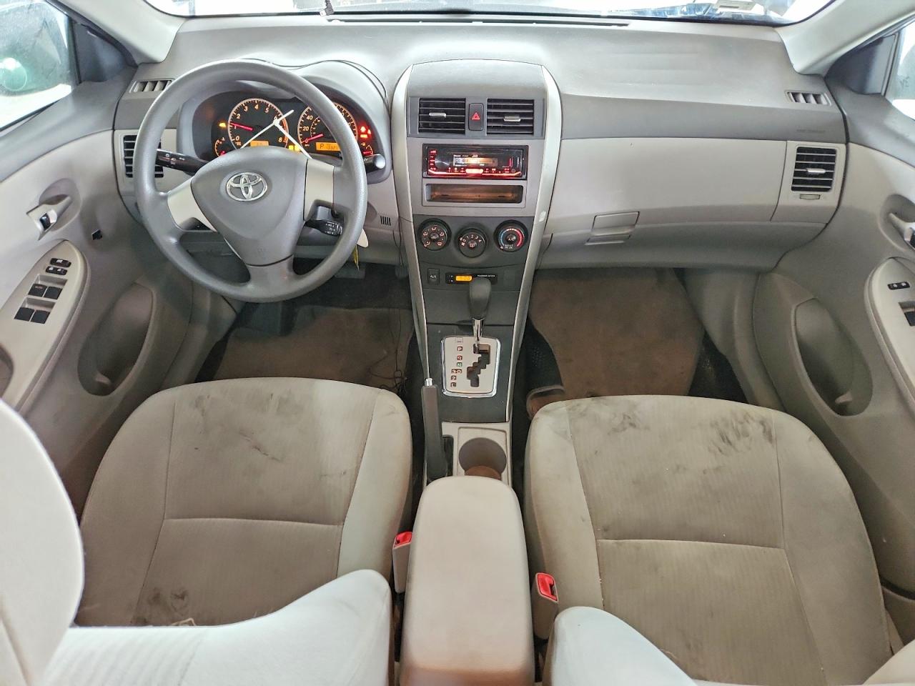 2010 Toyota Corolla Le Silver vin: 1NXBU4EE2AZ354326