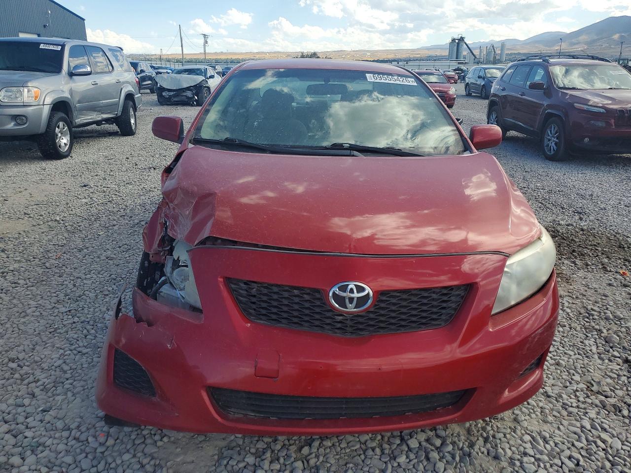 2010 Toyota Corolla Le Red vin: 1NXBU4EE2AZ356612
