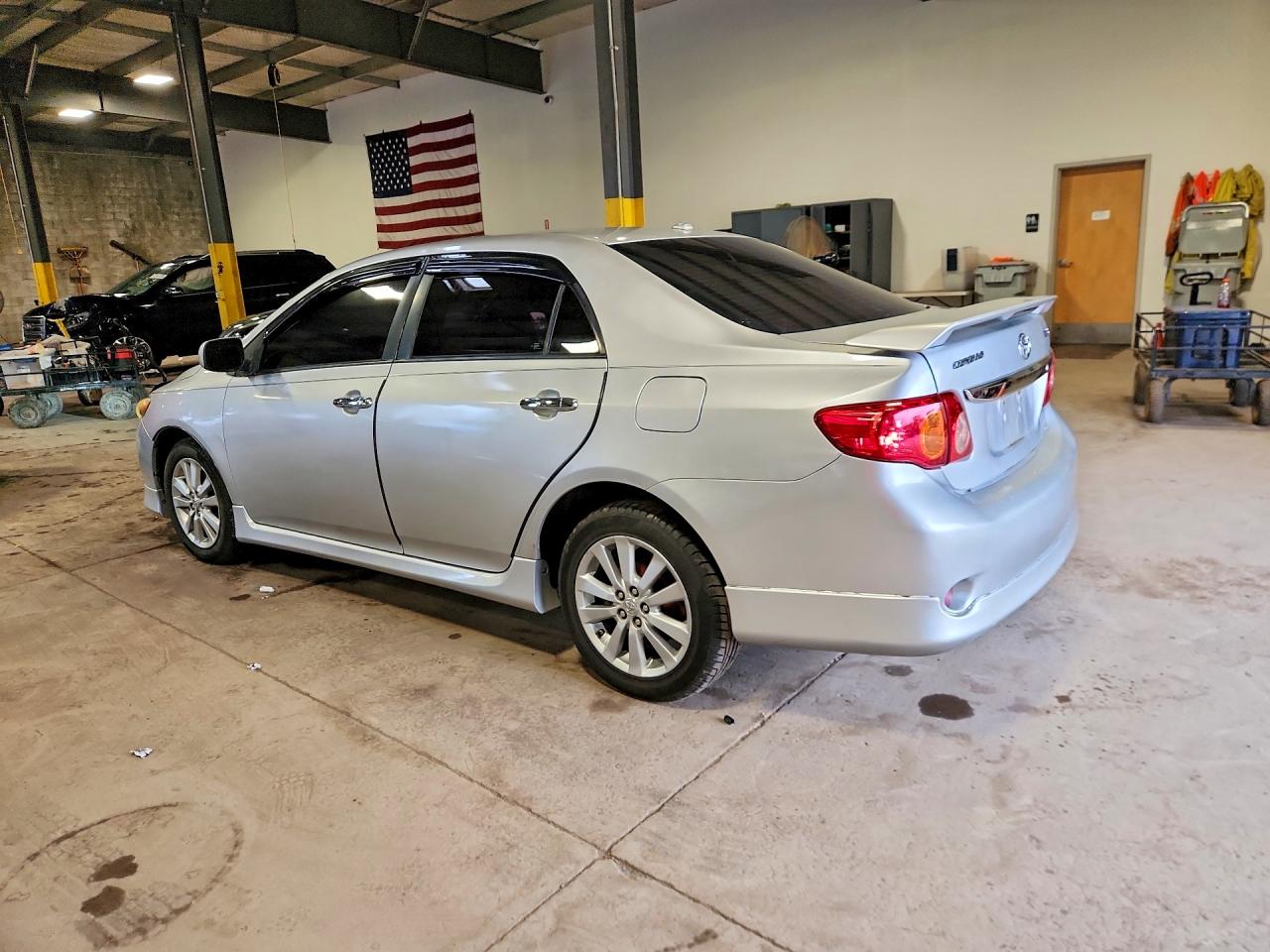 2010 Toyota Corolla S Silver vin: 1NXBU4EE2AZ367075