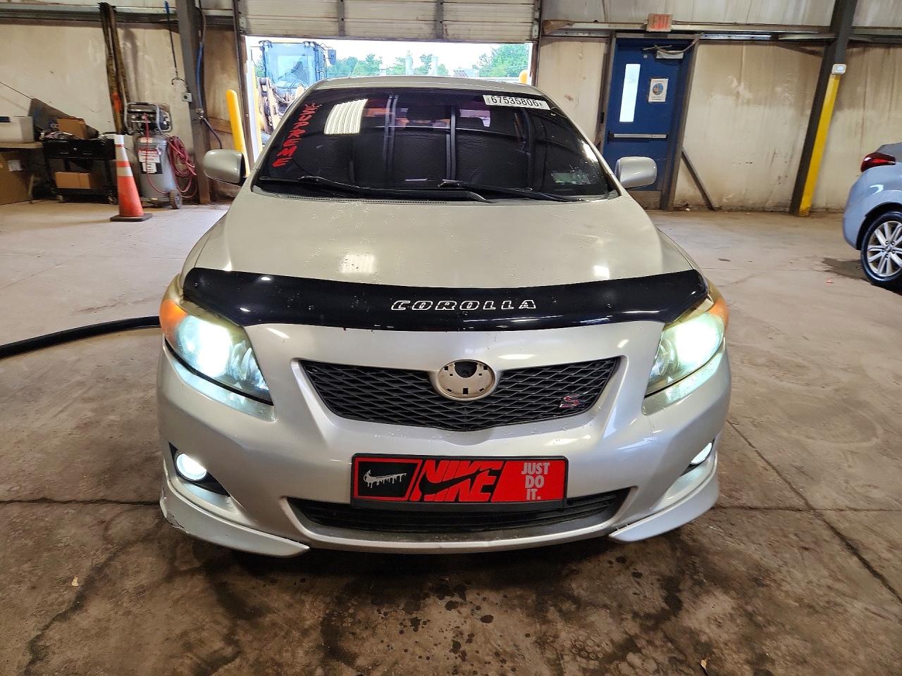 2010 Toyota Corolla S Silver vin: 1NXBU4EE2AZ367075