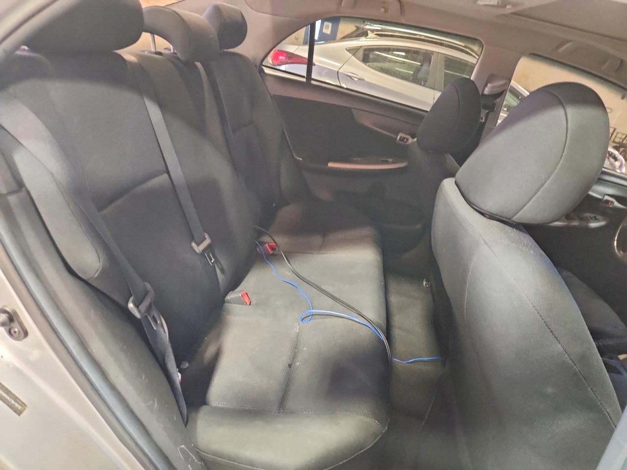 2010 Toyota Corolla S Silver vin: 1NXBU4EE2AZ367075