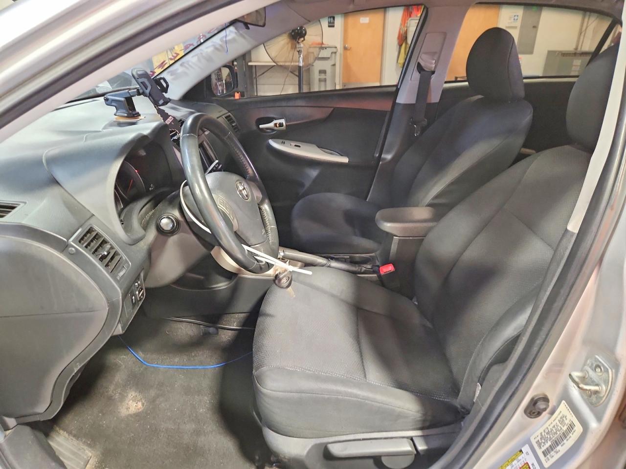 2010 Toyota Corolla S Silver vin: 1NXBU4EE2AZ367075