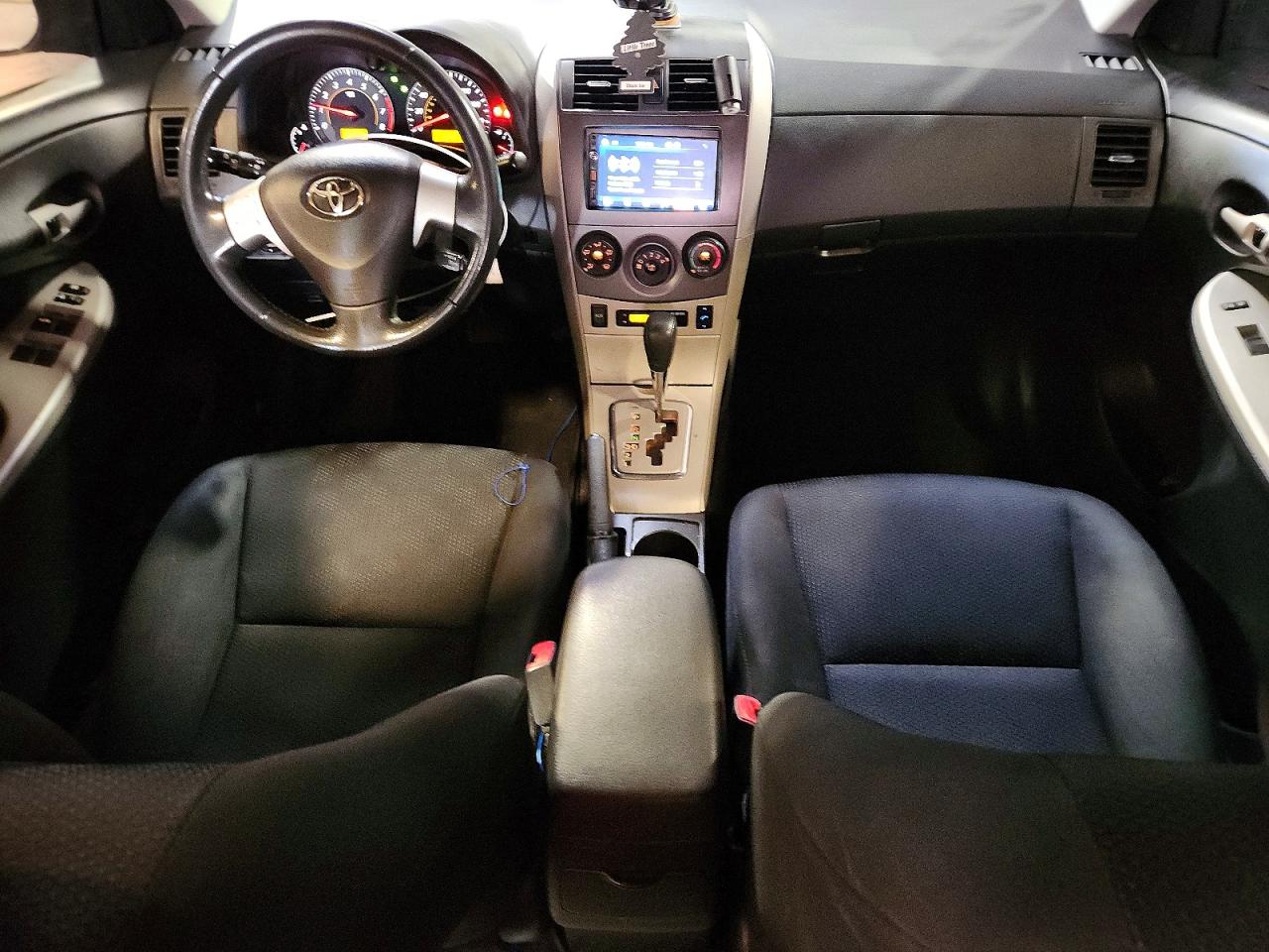 2010 Toyota Corolla S Silver vin: 1NXBU4EE2AZ367075