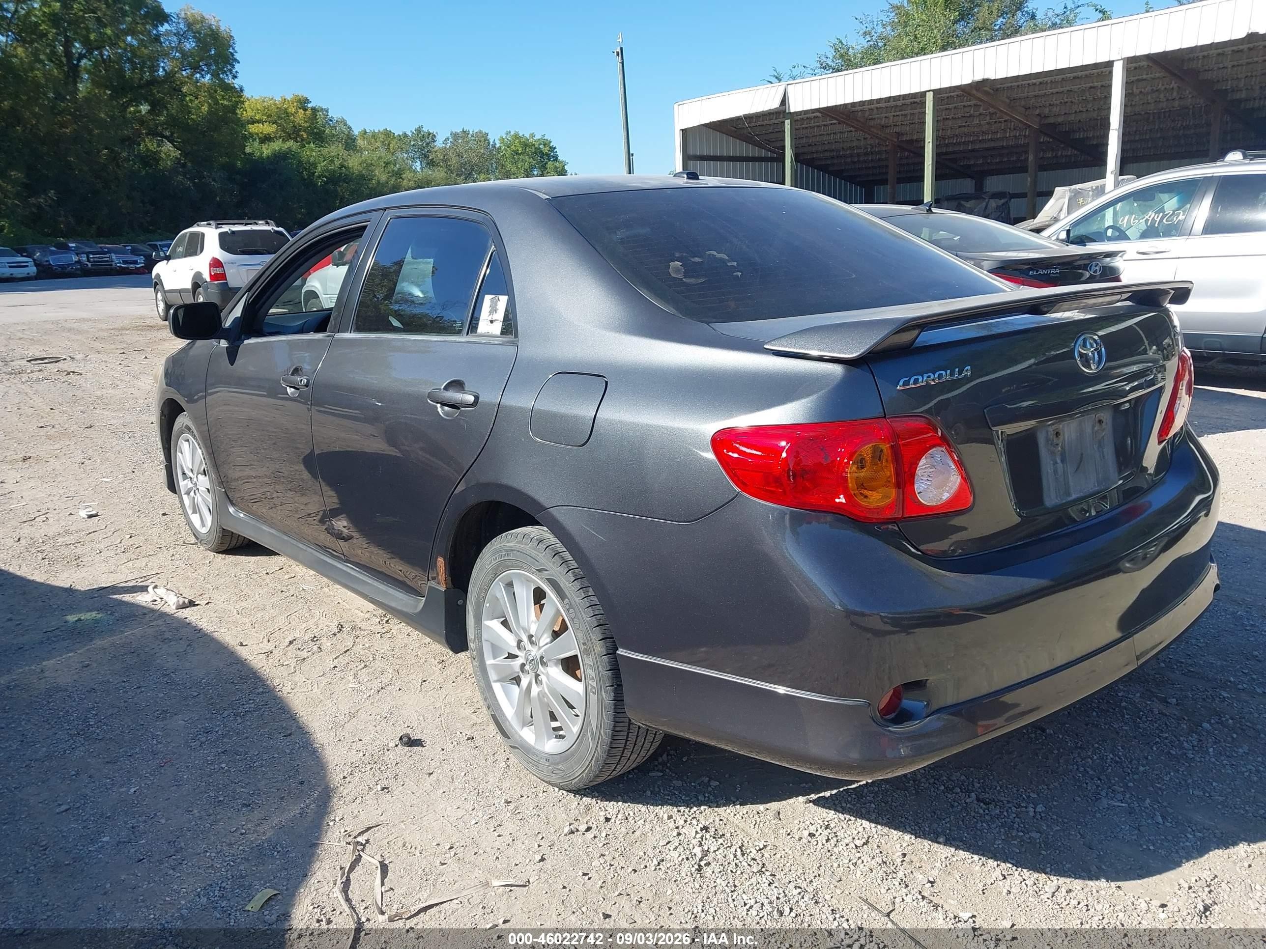 2010 Toyota Corolla S Серый vin: 1NXBU4EE2AZ372566