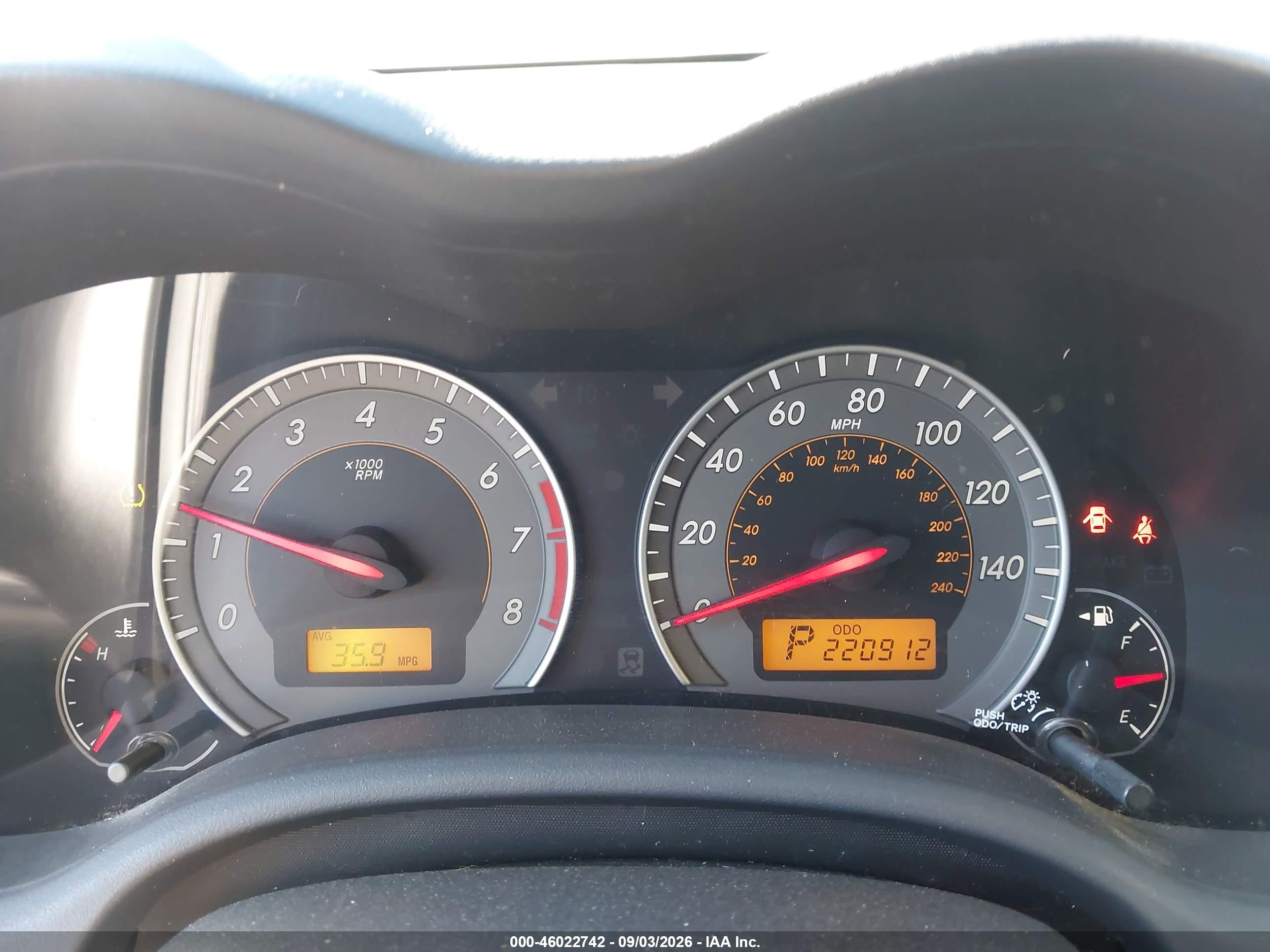 2010 Toyota Corolla S Серый vin: 1NXBU4EE2AZ372566