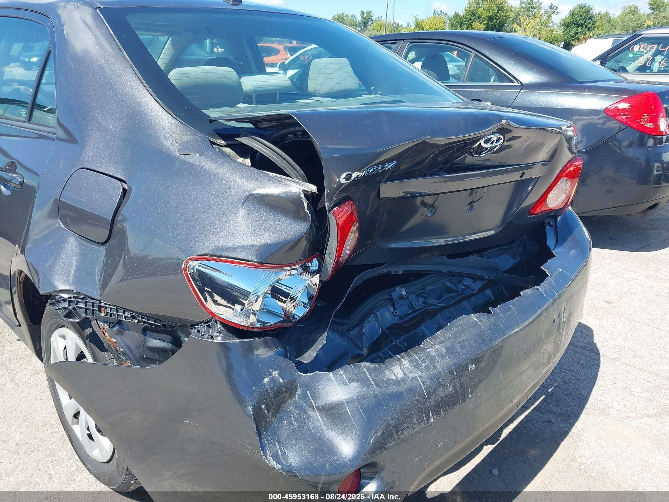 2010 Toyota Corolla Le Gray vin: 1NXBU4EE2AZ372745