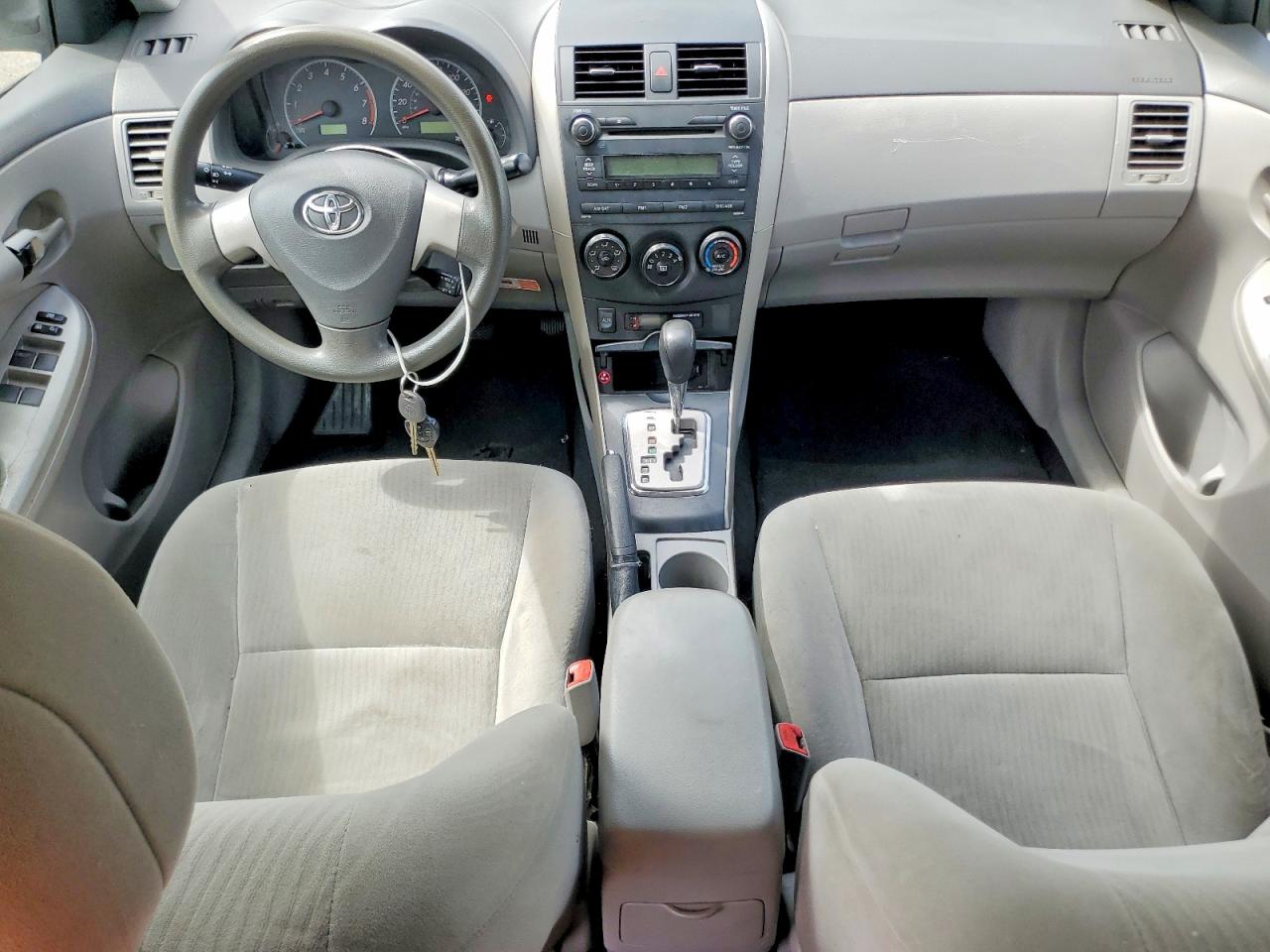 2010 Toyota Corolla Le White vin: 1NXBU4EE2AZ376441