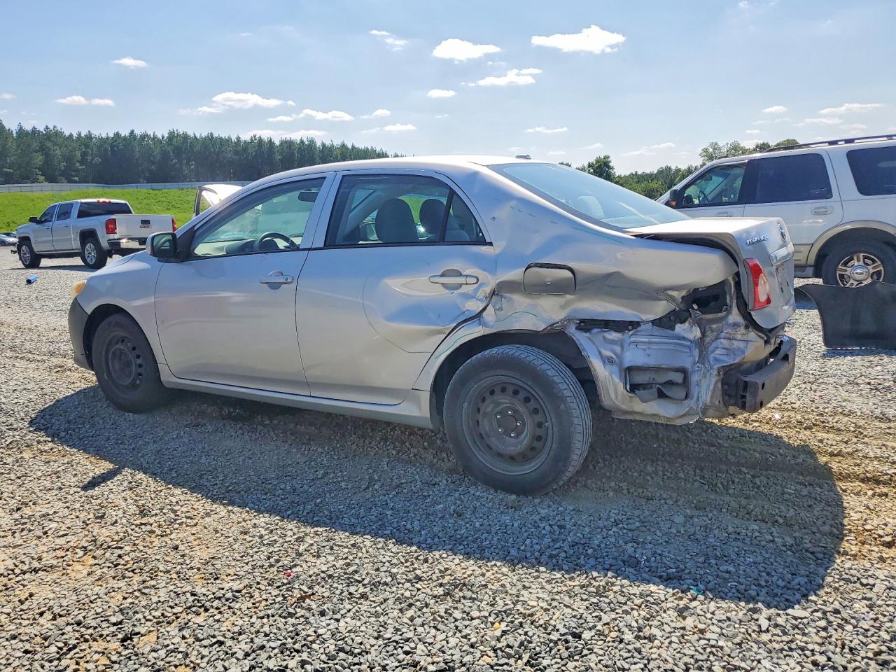 2010 Toyota Corolla Le Silver vin: 1NXBU4EE2AZ382241