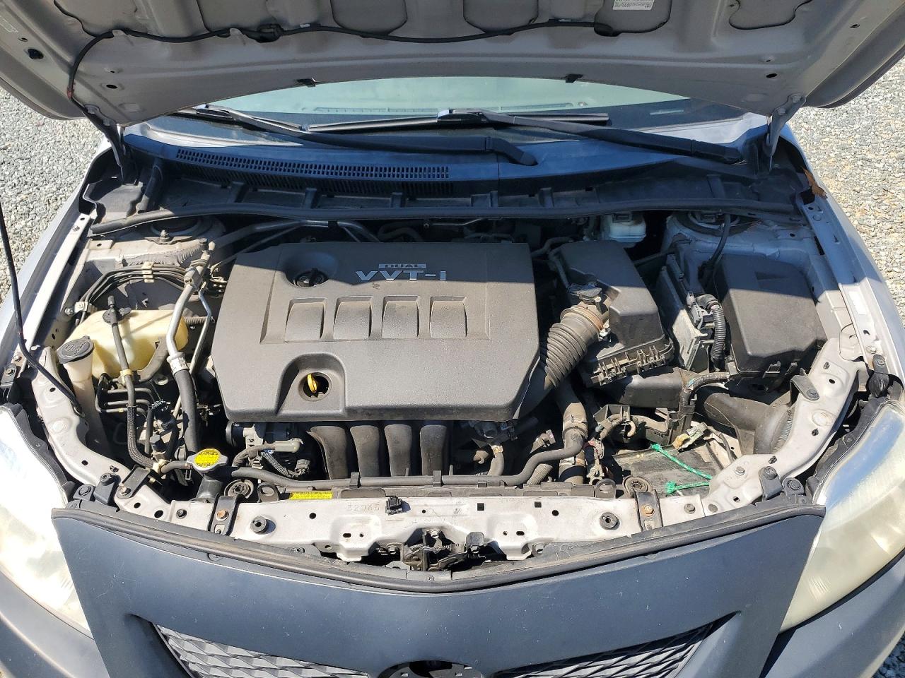 2010 Toyota Corolla Le Silver vin: 1NXBU4EE2AZ382241