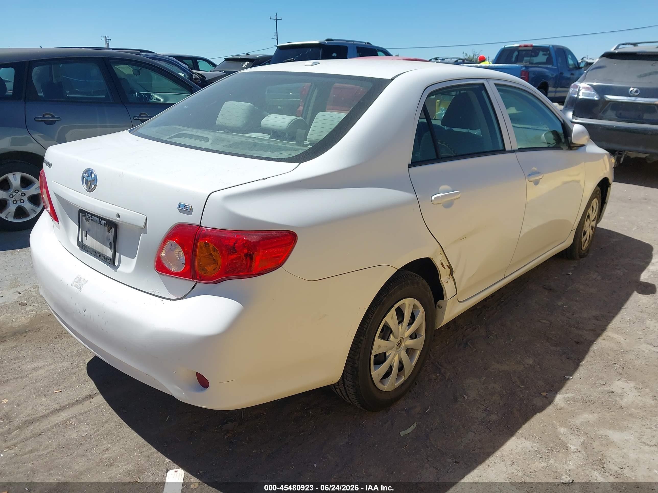2010 Toyota Corolla Le White vin: 1NXBU4EE3AZ179634