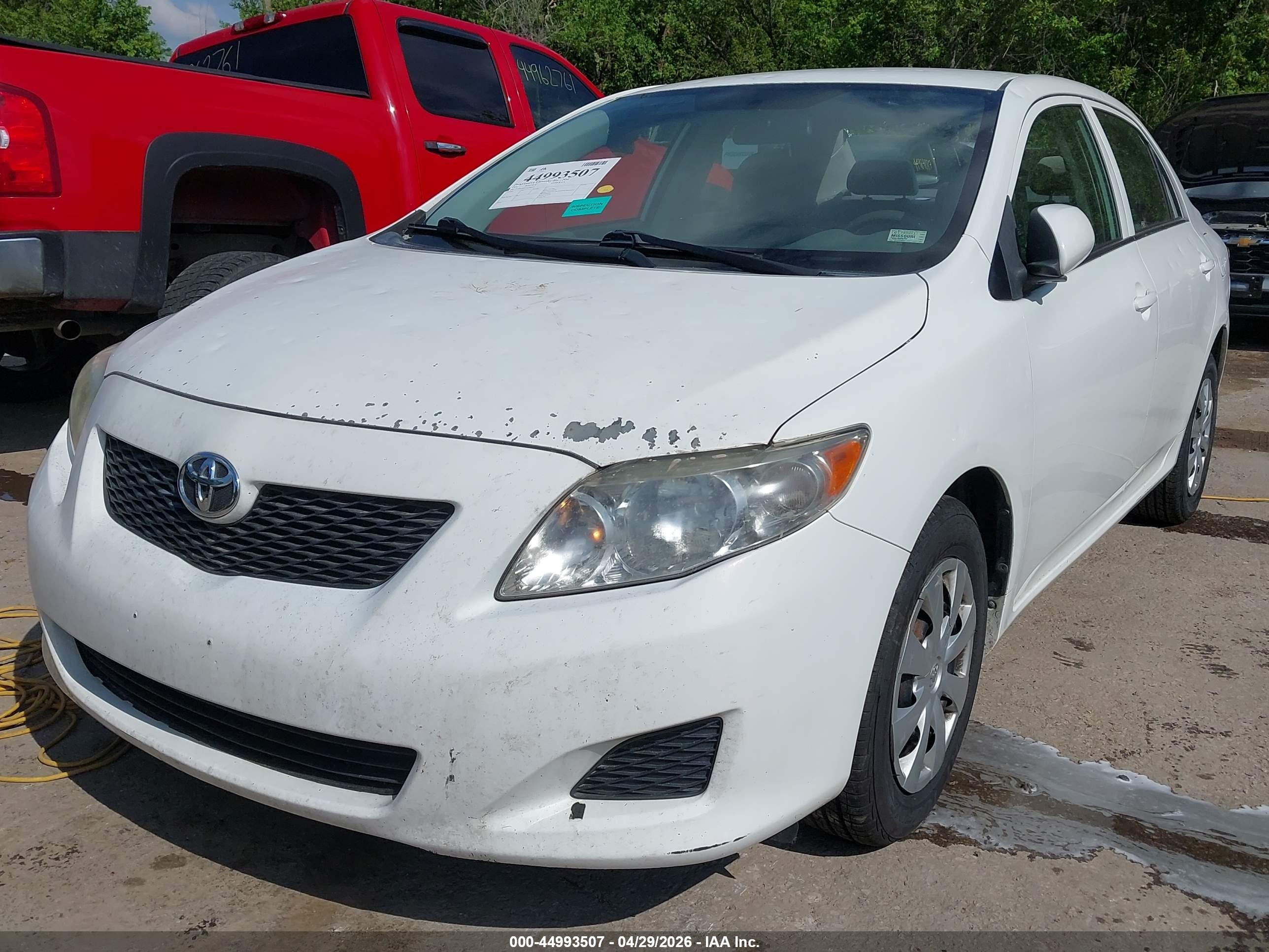 2010 Toyota Corolla Le White vin: 1NXBU4EE3AZ186597