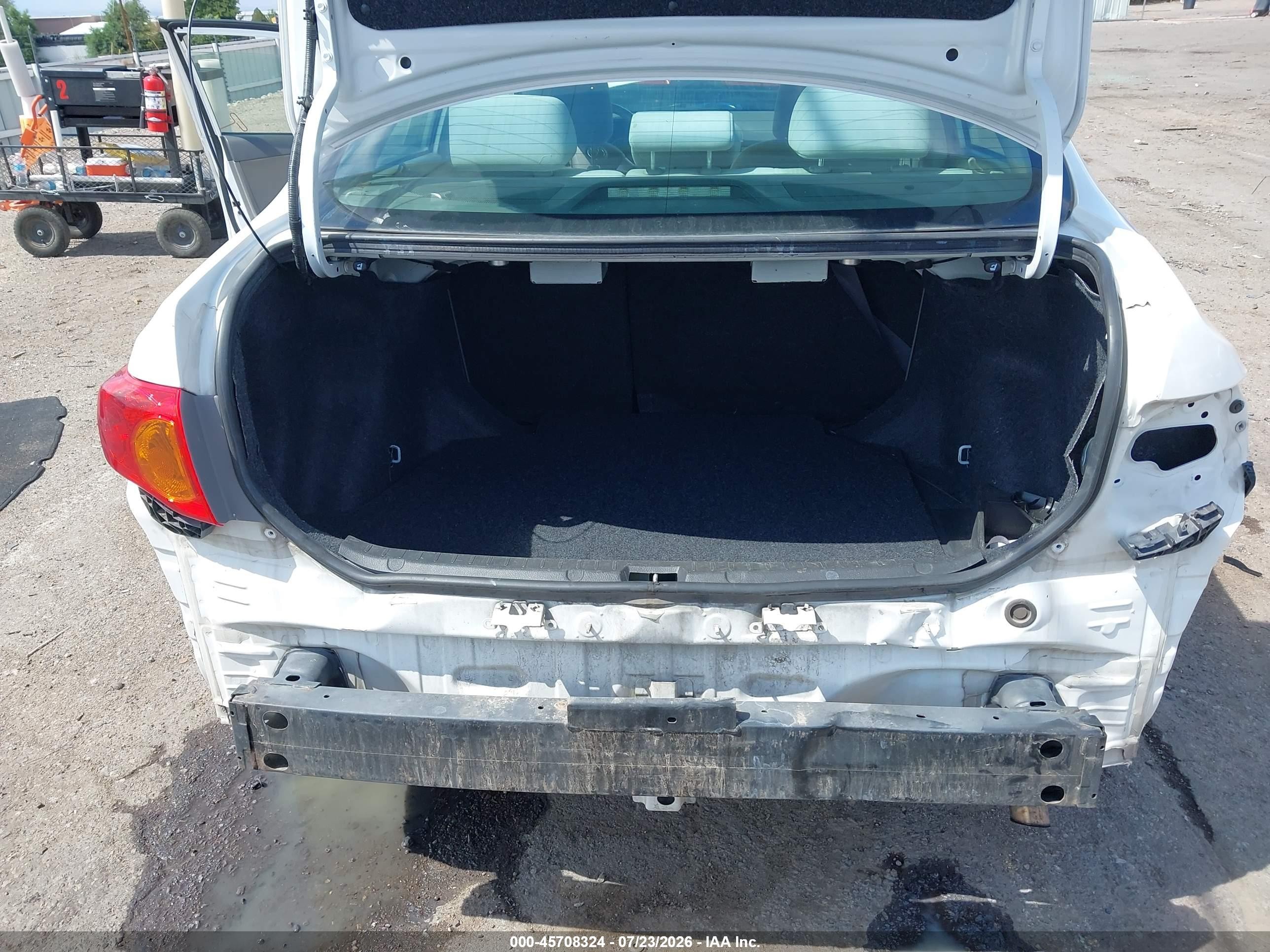 2010 Toyota Corolla Le White vin: 1NXBU4EE3AZ199723